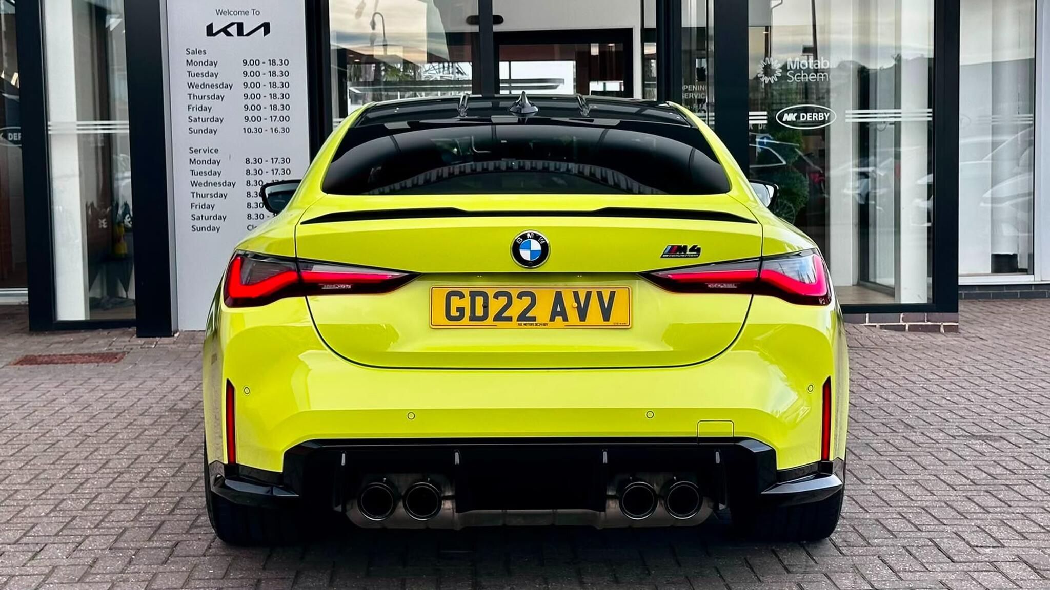 BMW M4 view 23