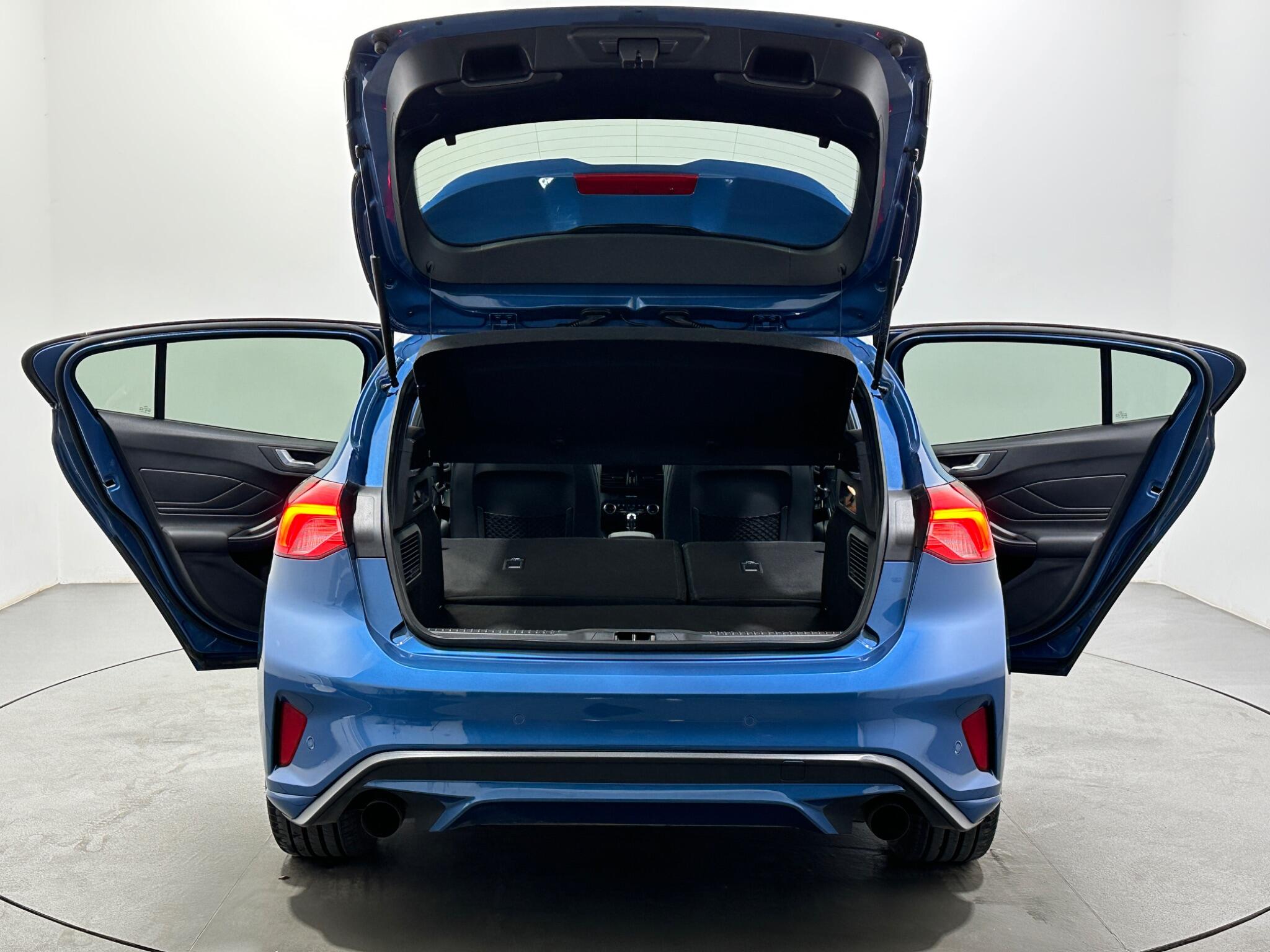 Ford Focus view 43