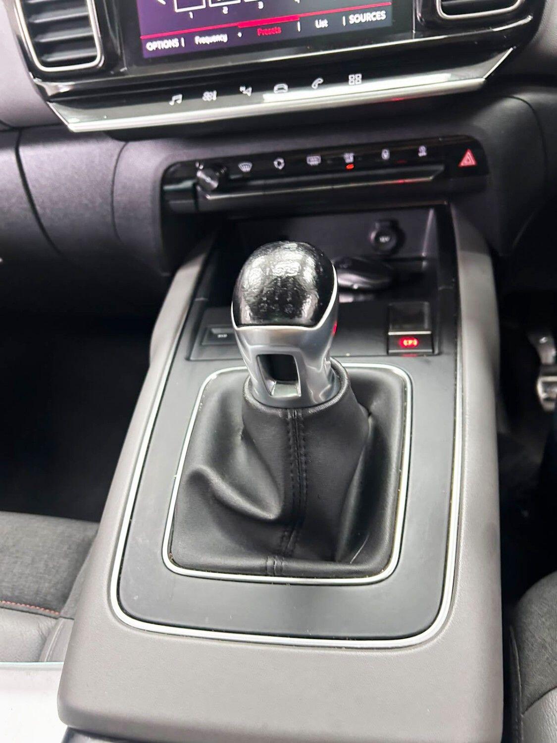 Citroen C5 Aircross view 18