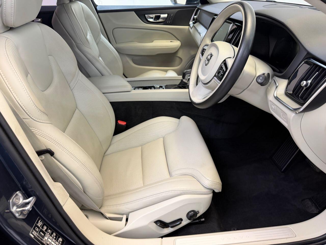 Volvo V60 view 14