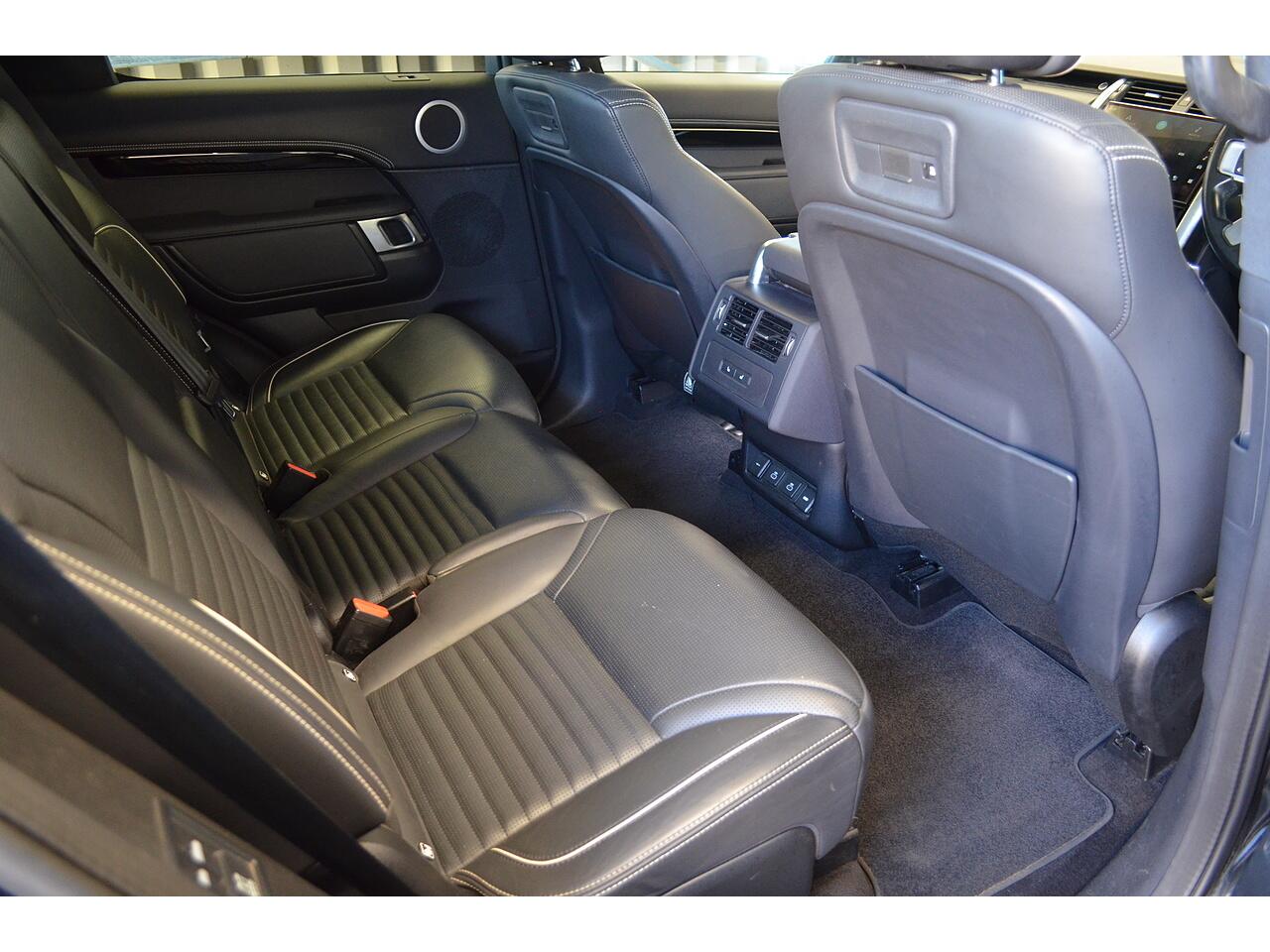 Land Rover Discovery view 23