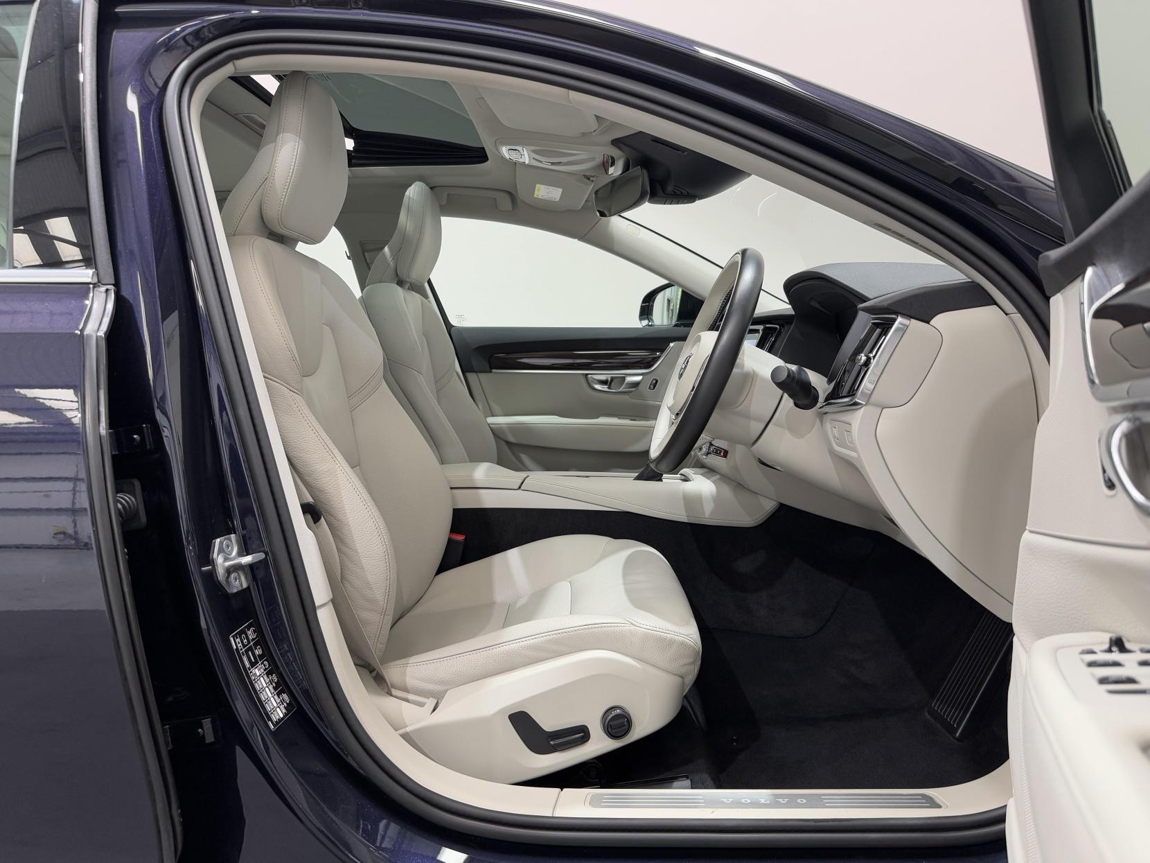 Volvo S90 view 20