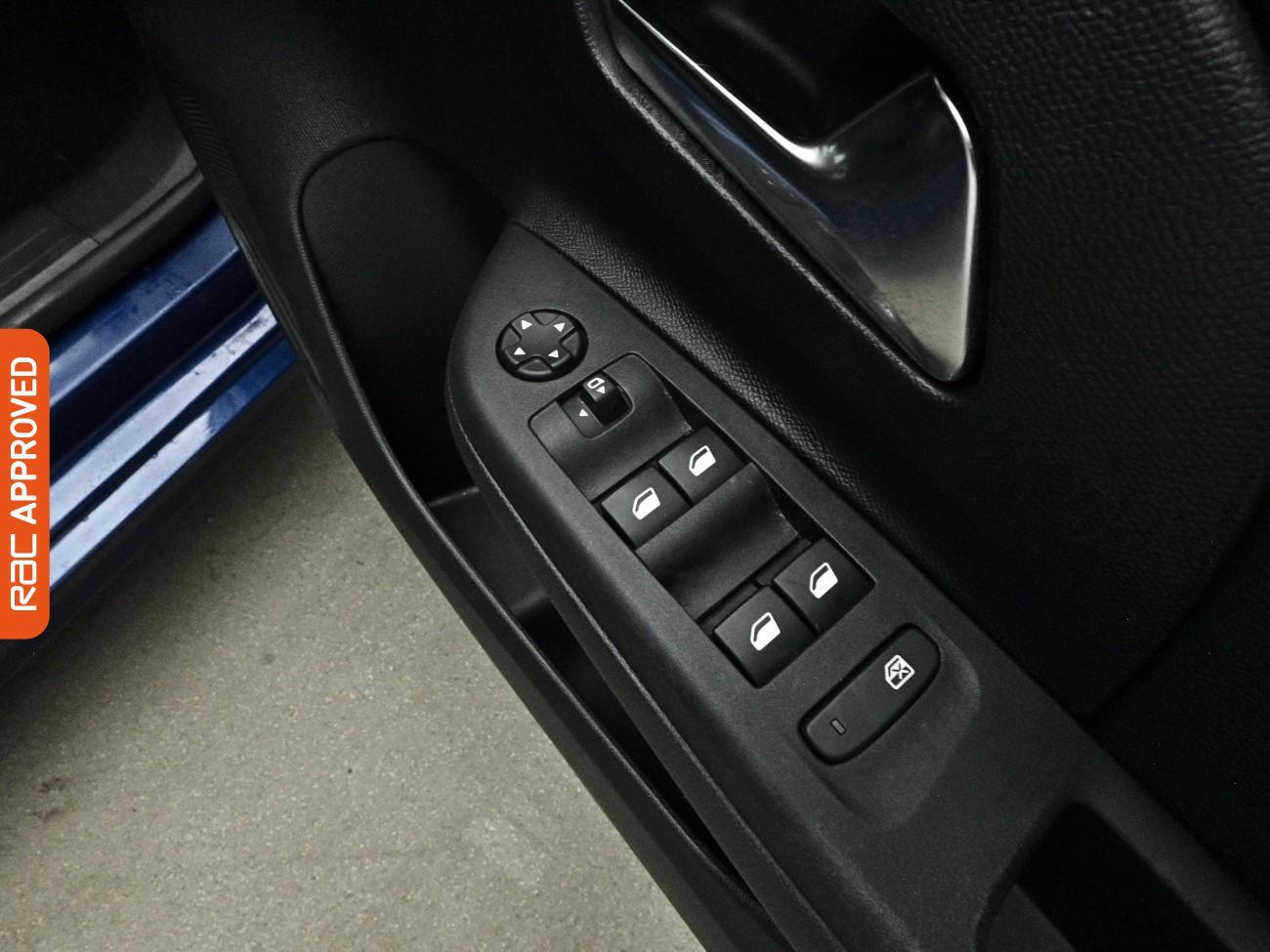 Vauxhall Corsa Electric view 26