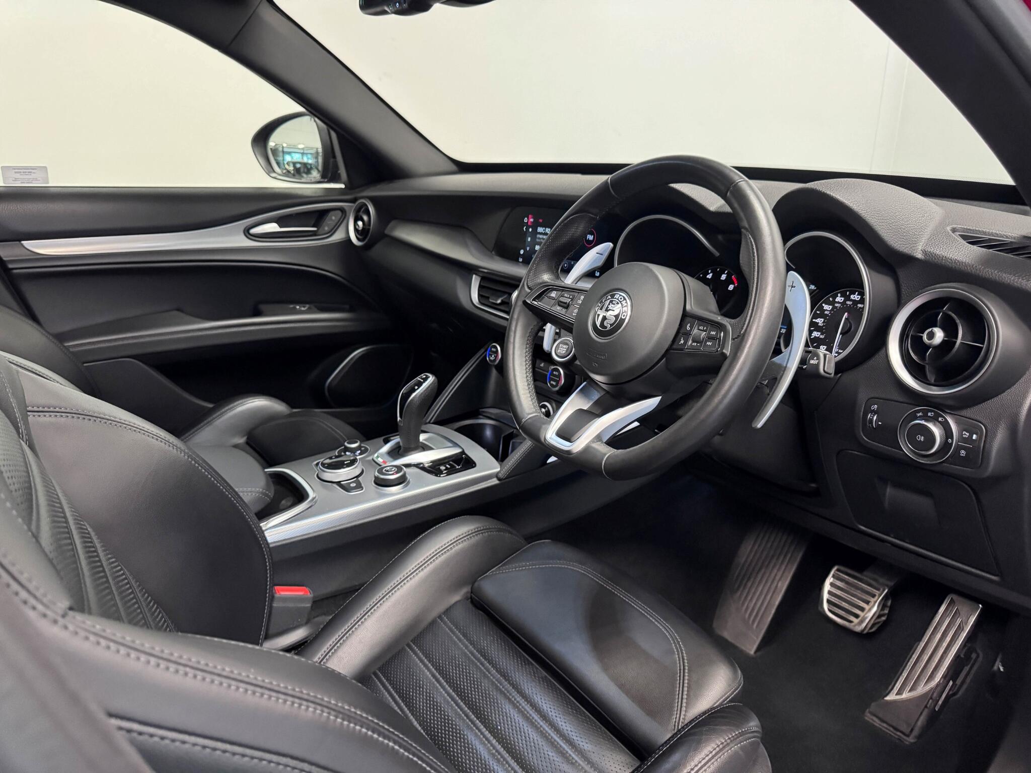 Alfa Romeo Stelvio view 33