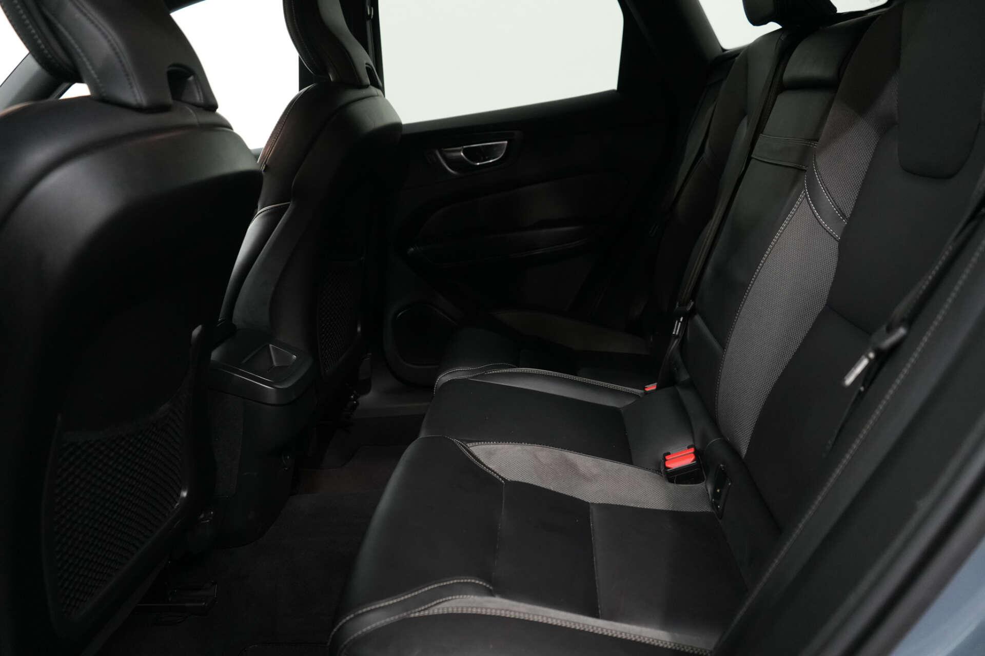 Volvo XC60 view 24