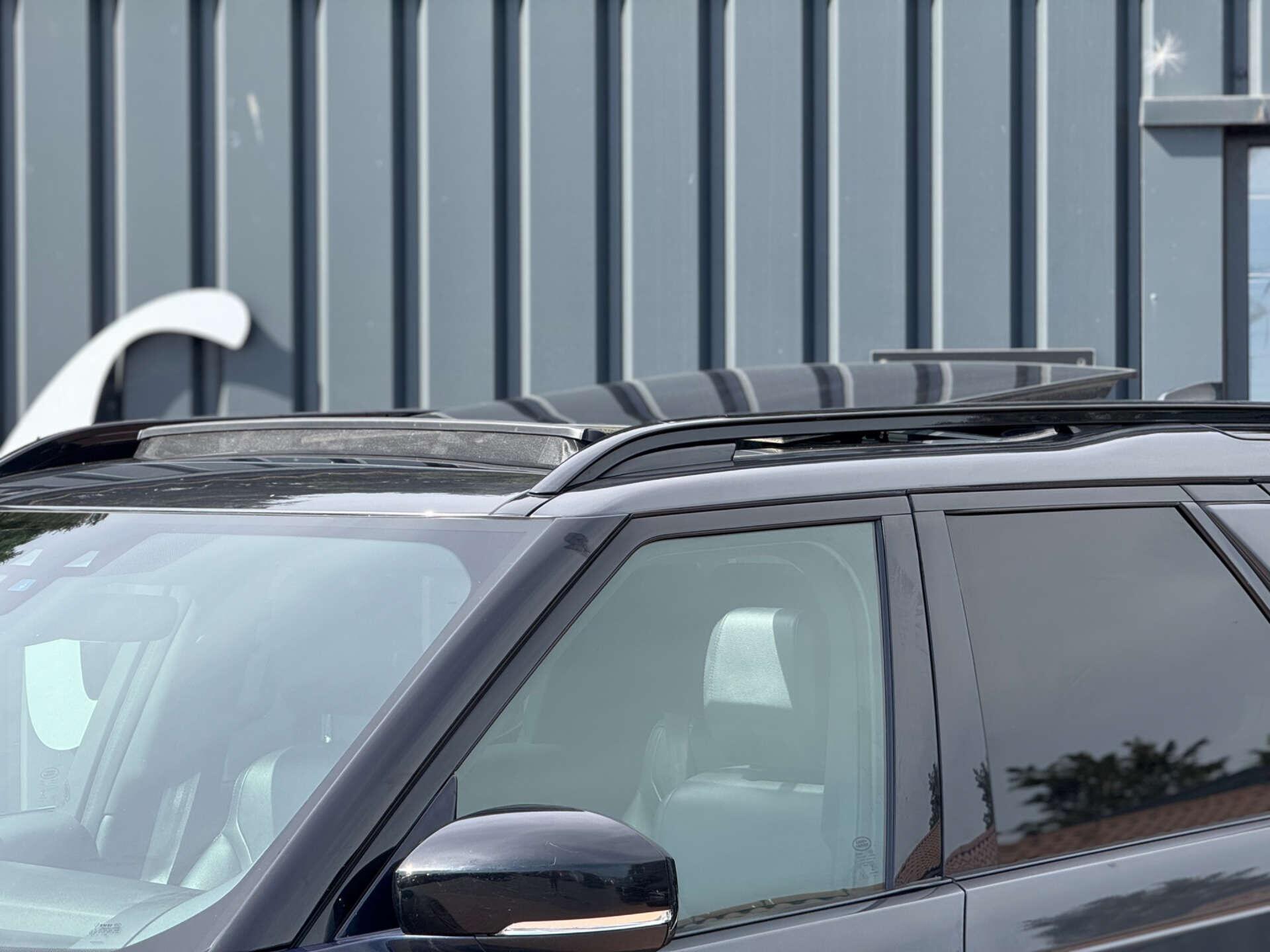 Land Rover Discovery view 7