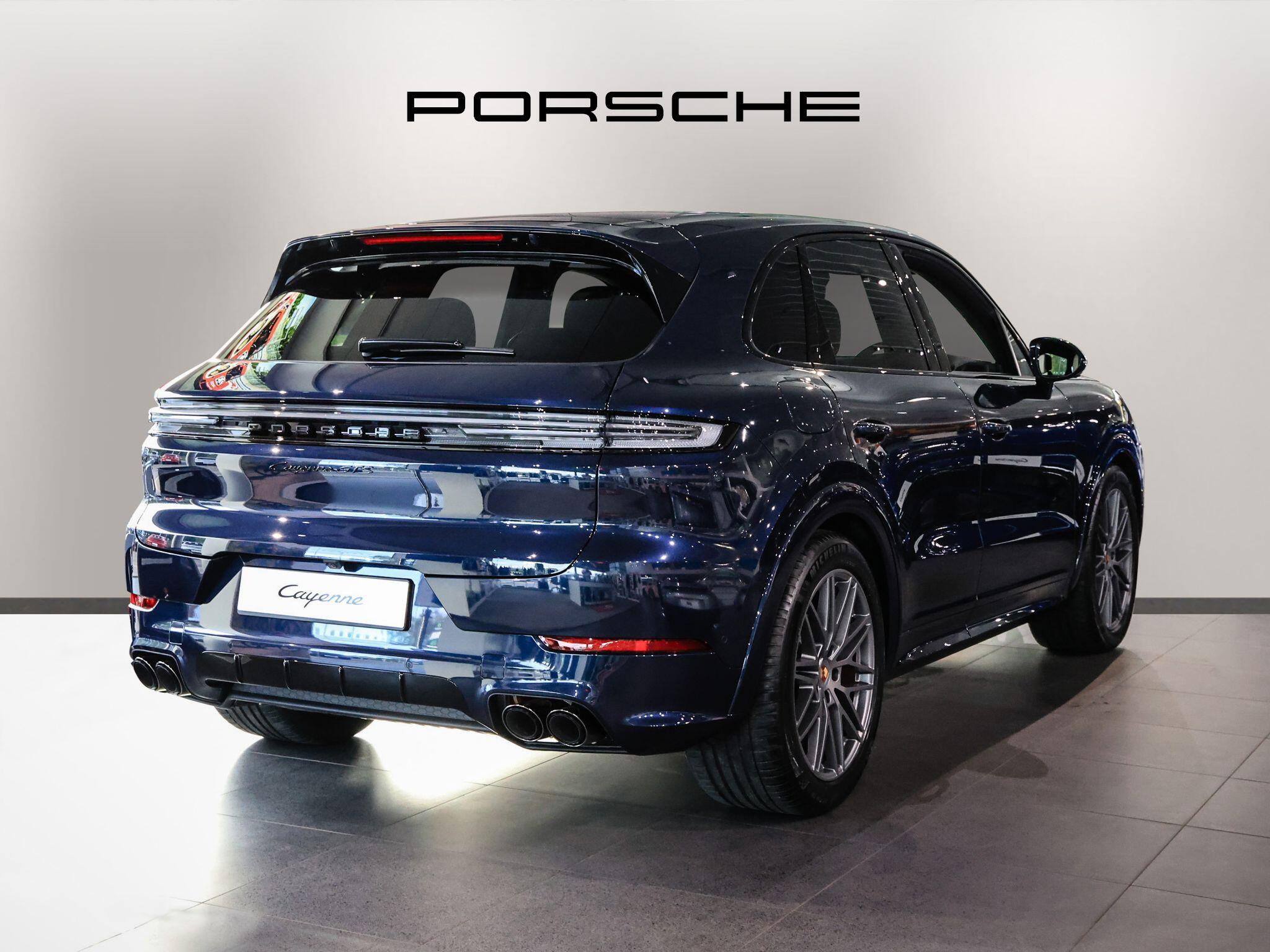Porsche Cayenne view 6