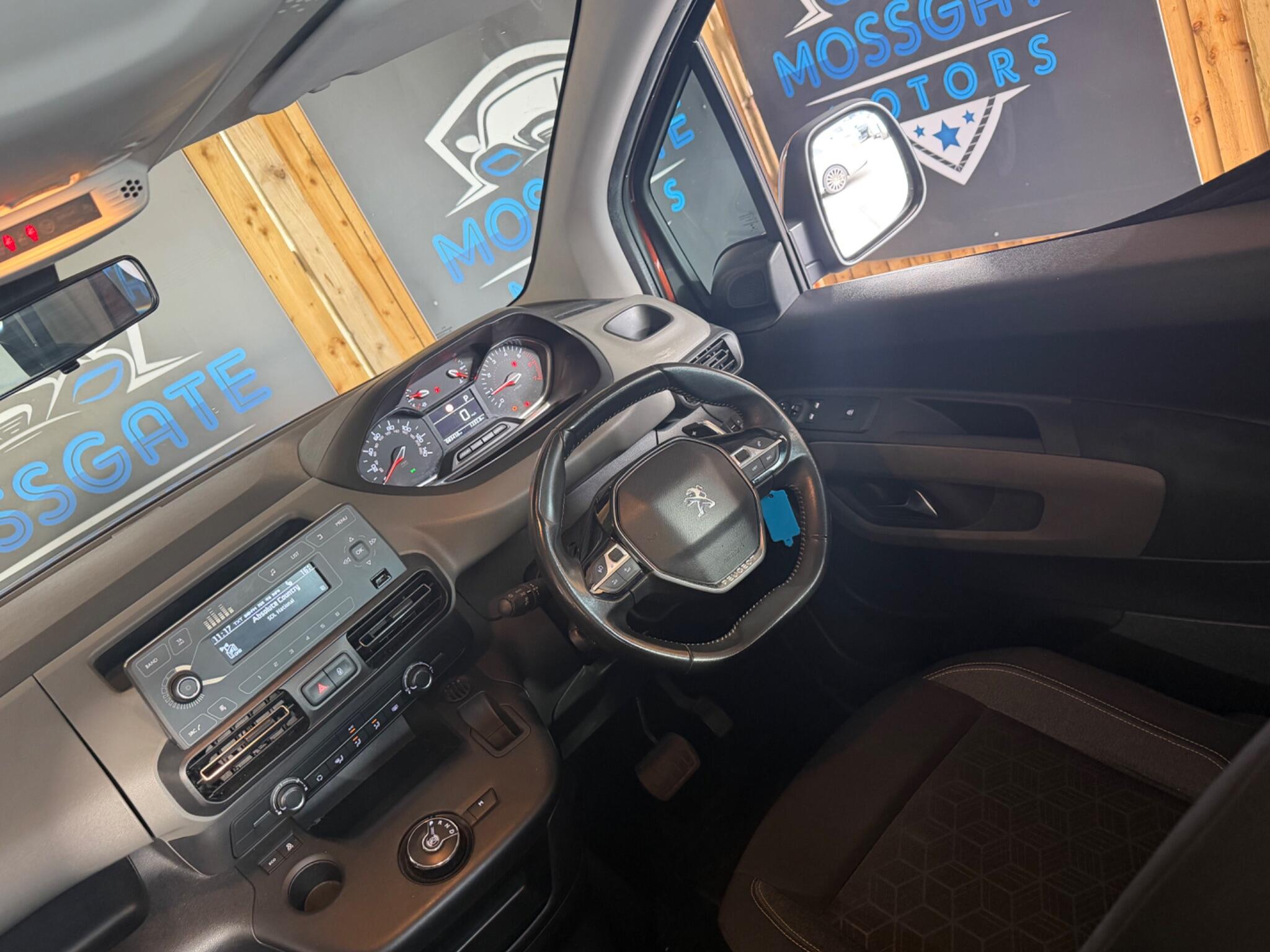 Peugeot Rifter view 18
