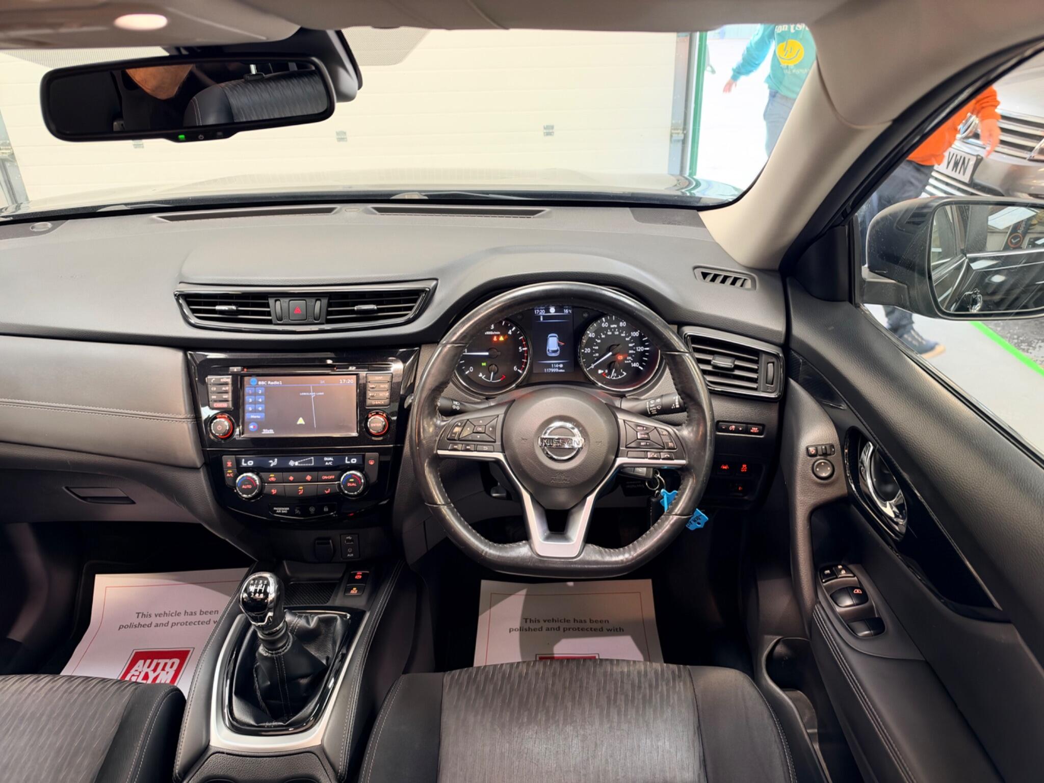 Nissan X-Trail view 9