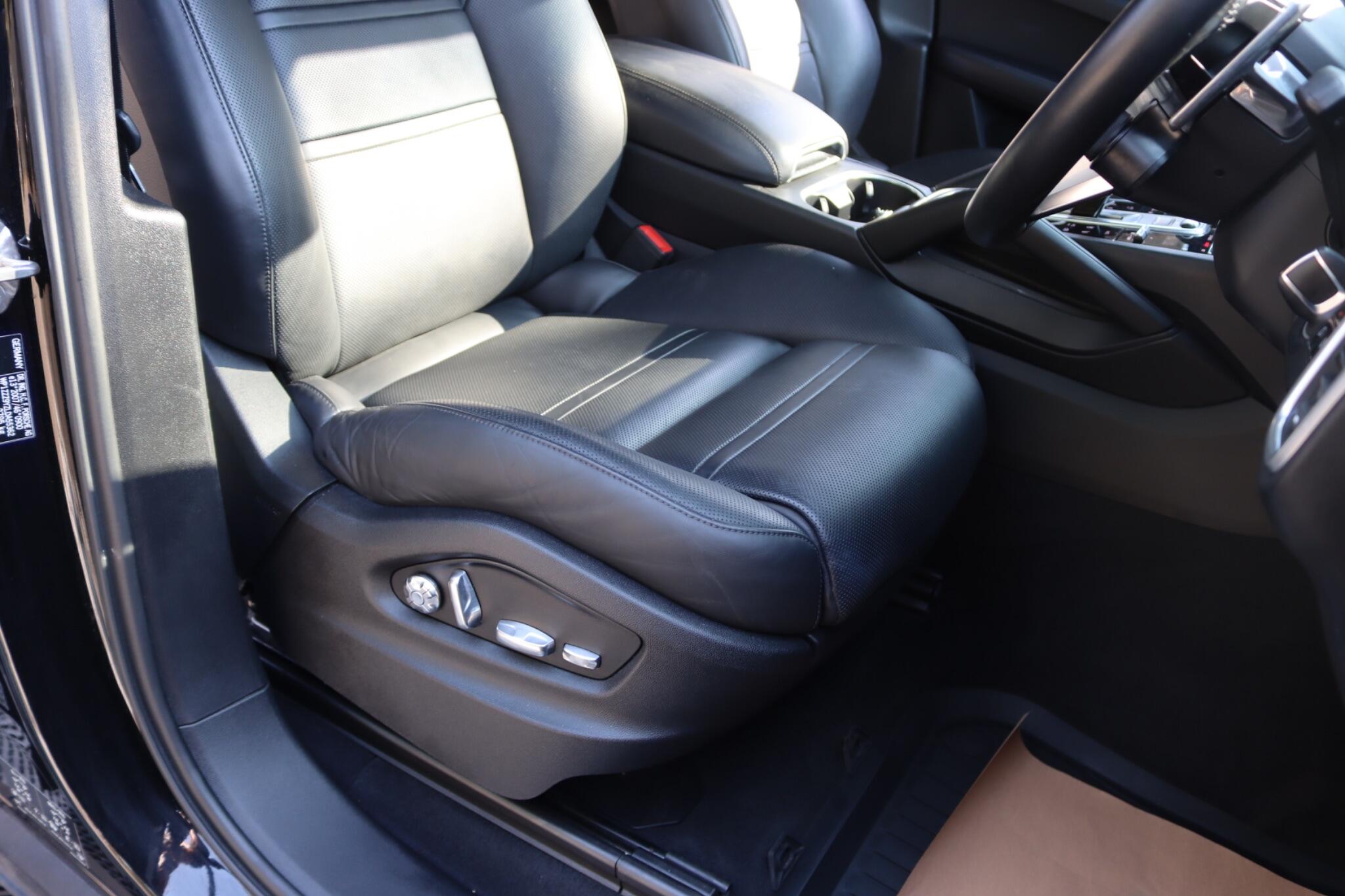 Porsche Cayenne view 43