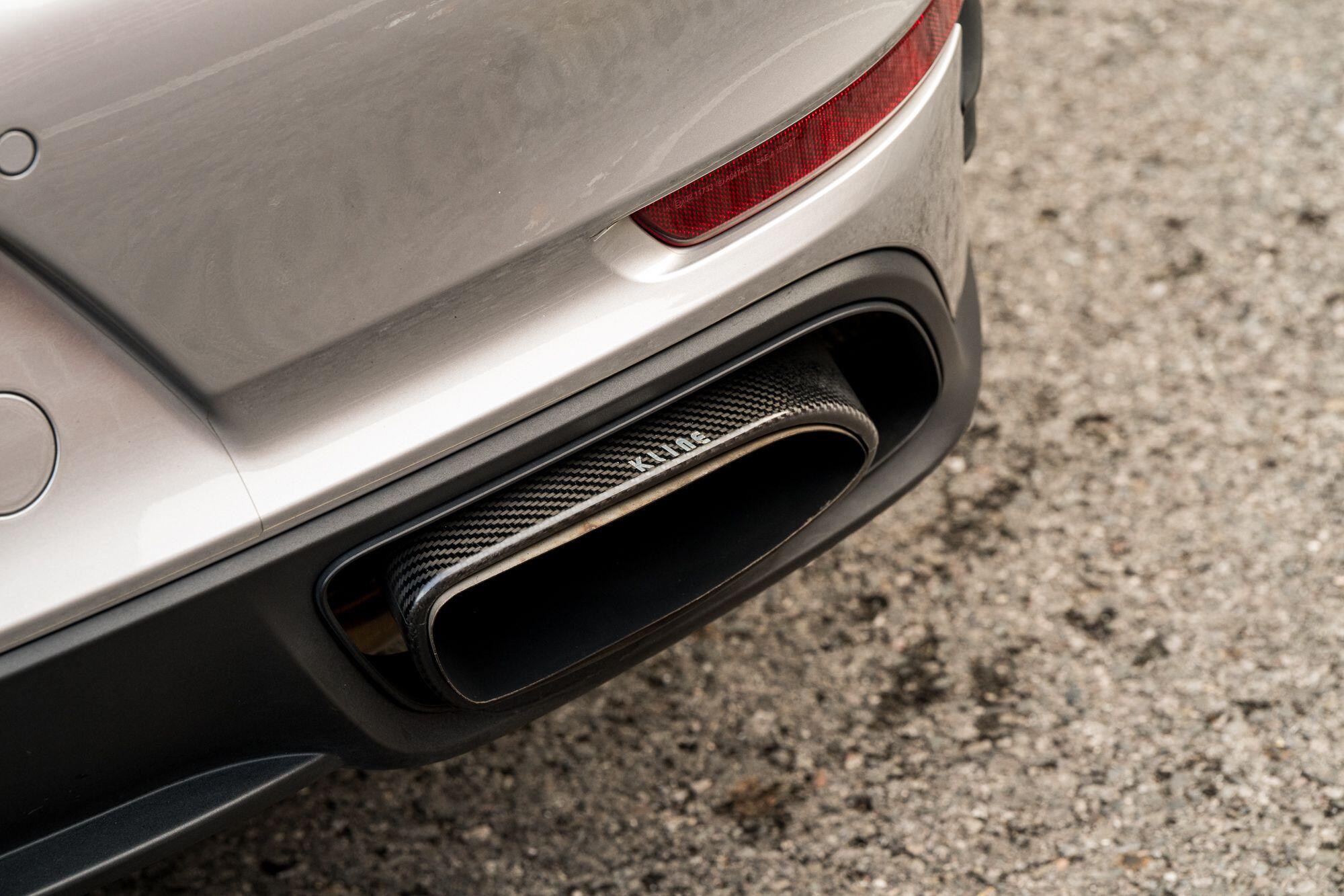 Porsche 911 view 27