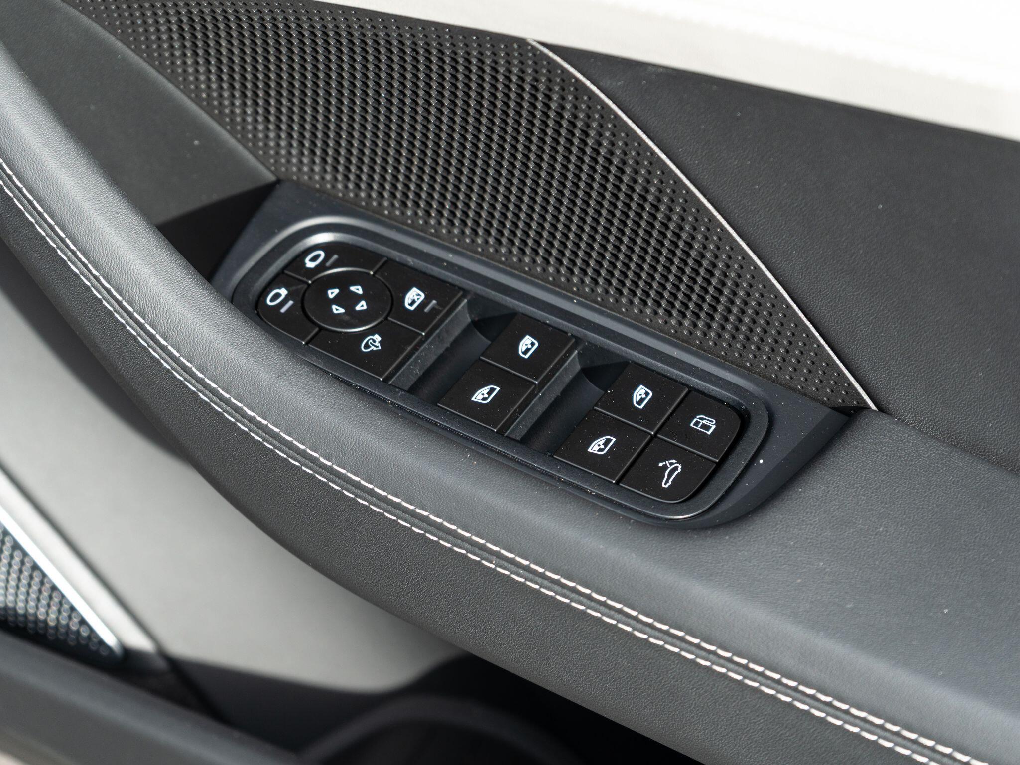 Porsche Panamera view 46