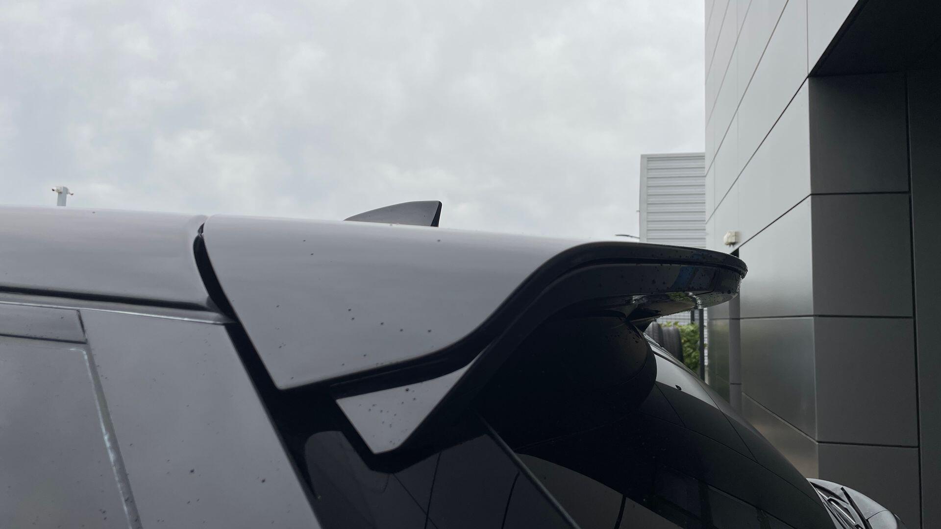 Land Rover Discovery Sport view 33