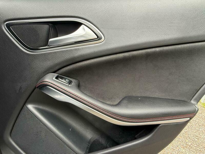 2016 Mercedes-Benz A Class image 33