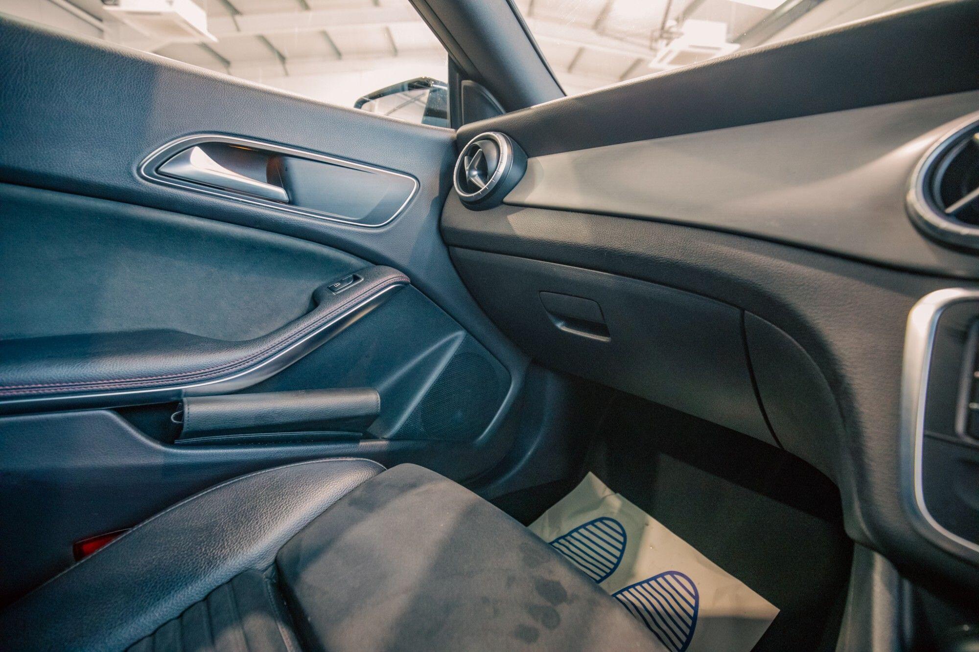 Mercedes-Benz CLA view 19