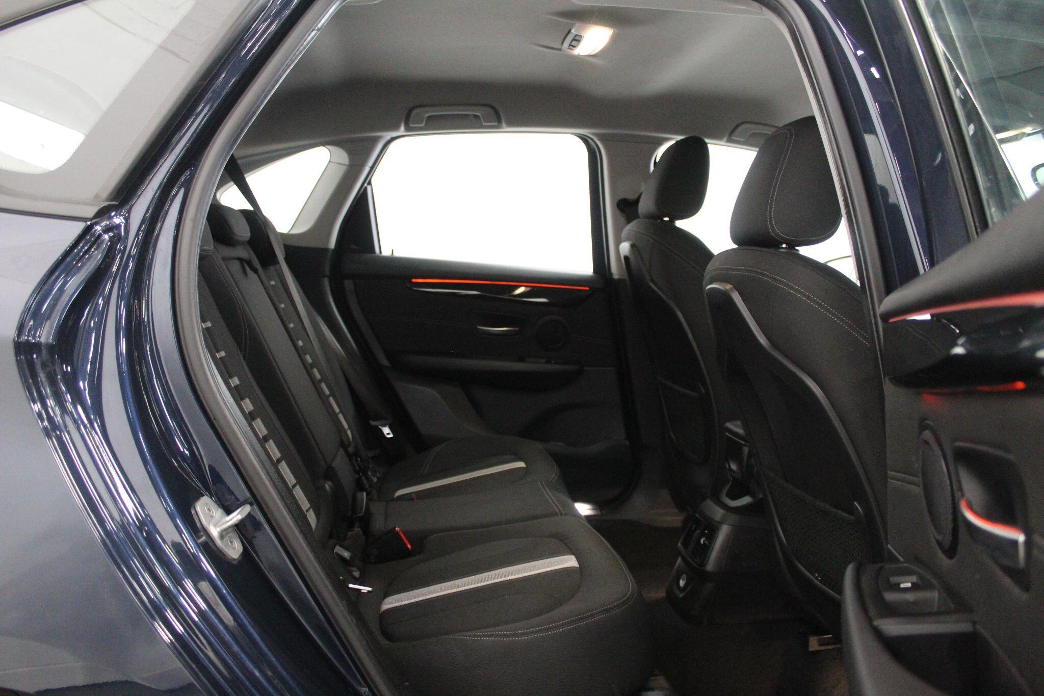 BMW 2 Series view 52