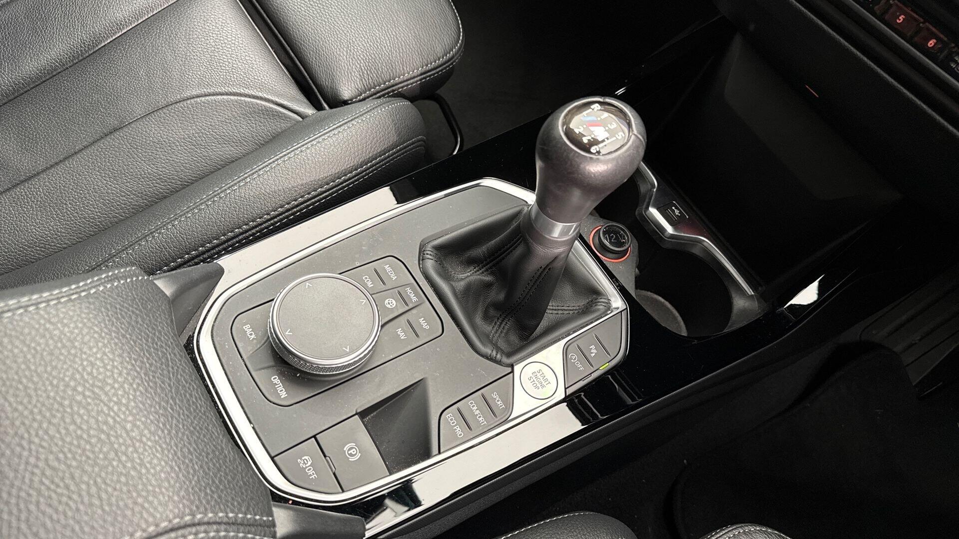 BMW 1 Series view 10