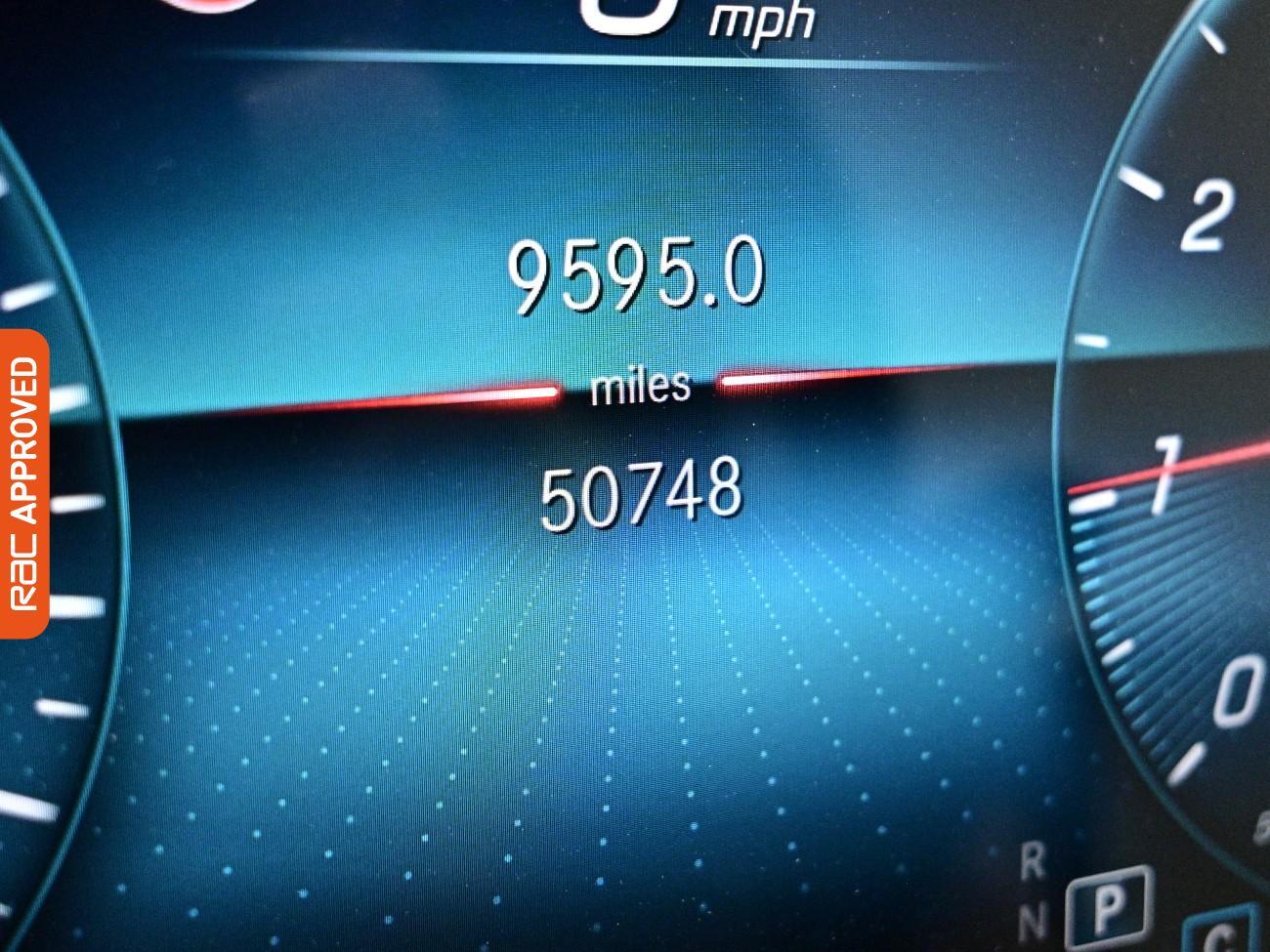 Mercedes-Benz Cla view 11