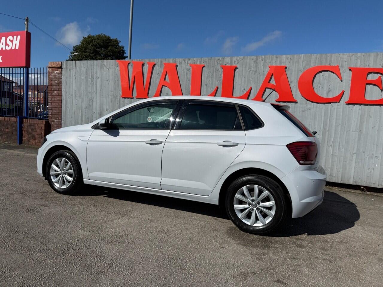 Volkswagen Polo view 30