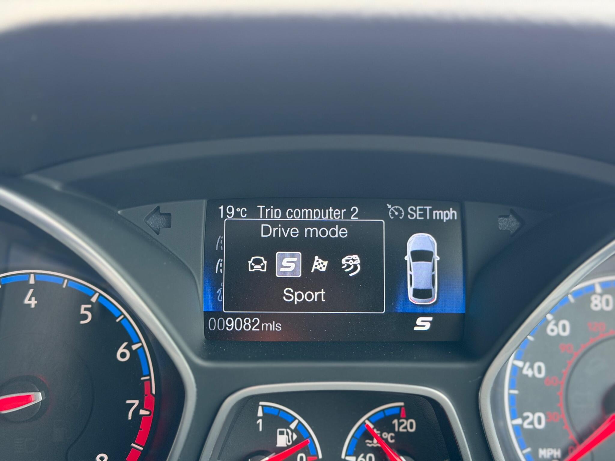 Ford Focus view 87