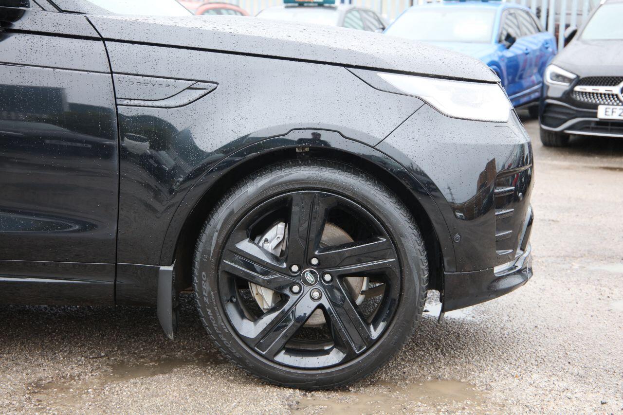 Land Rover Discovery view 18