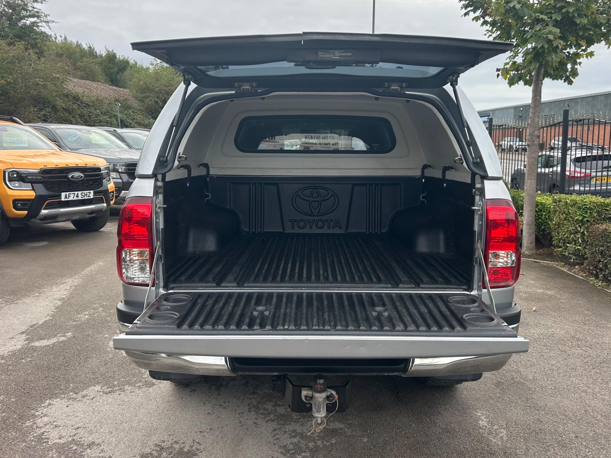 Toyota Hilux view 54