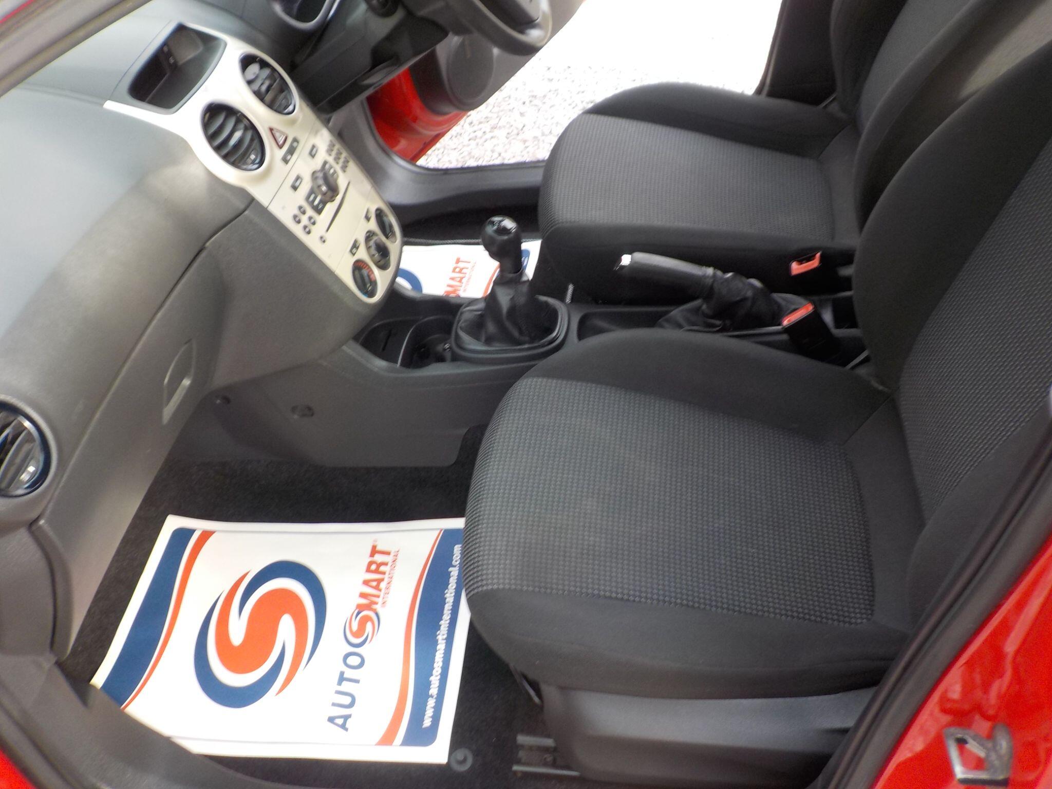 Vauxhall Corsa 1.0i 12v Active 5dr