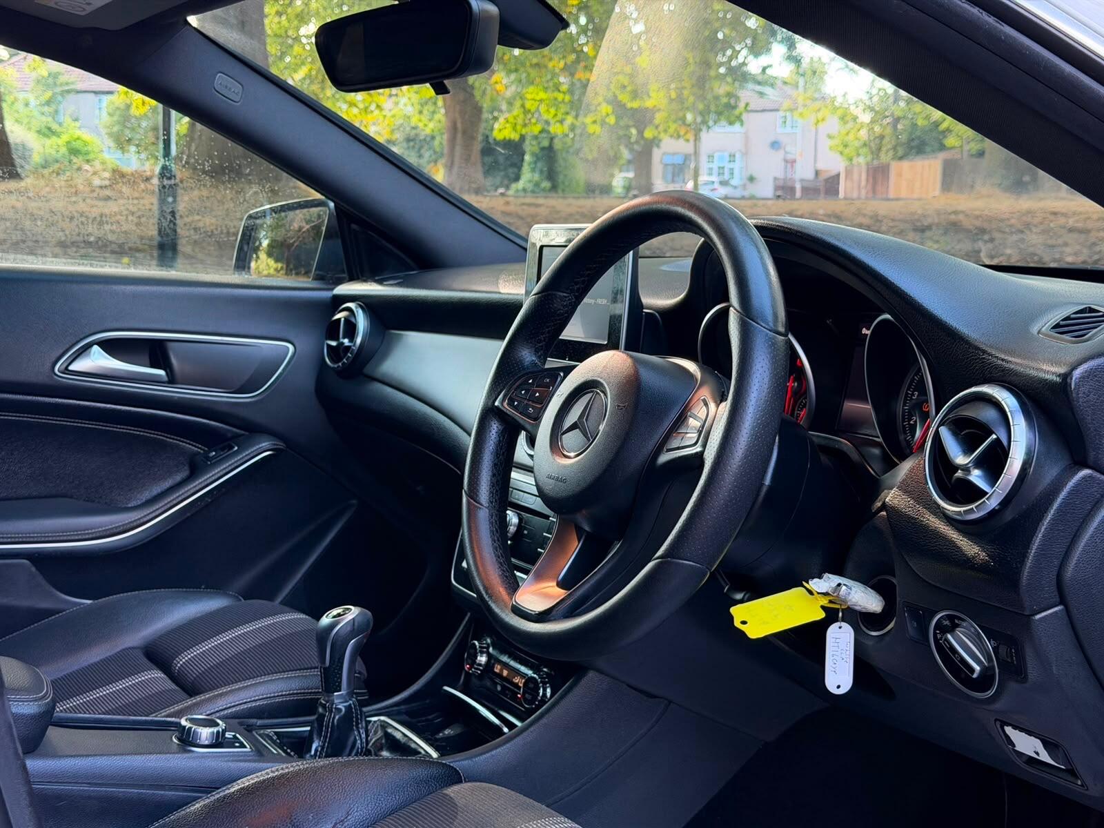 Mercedes-Benz CLA view 9