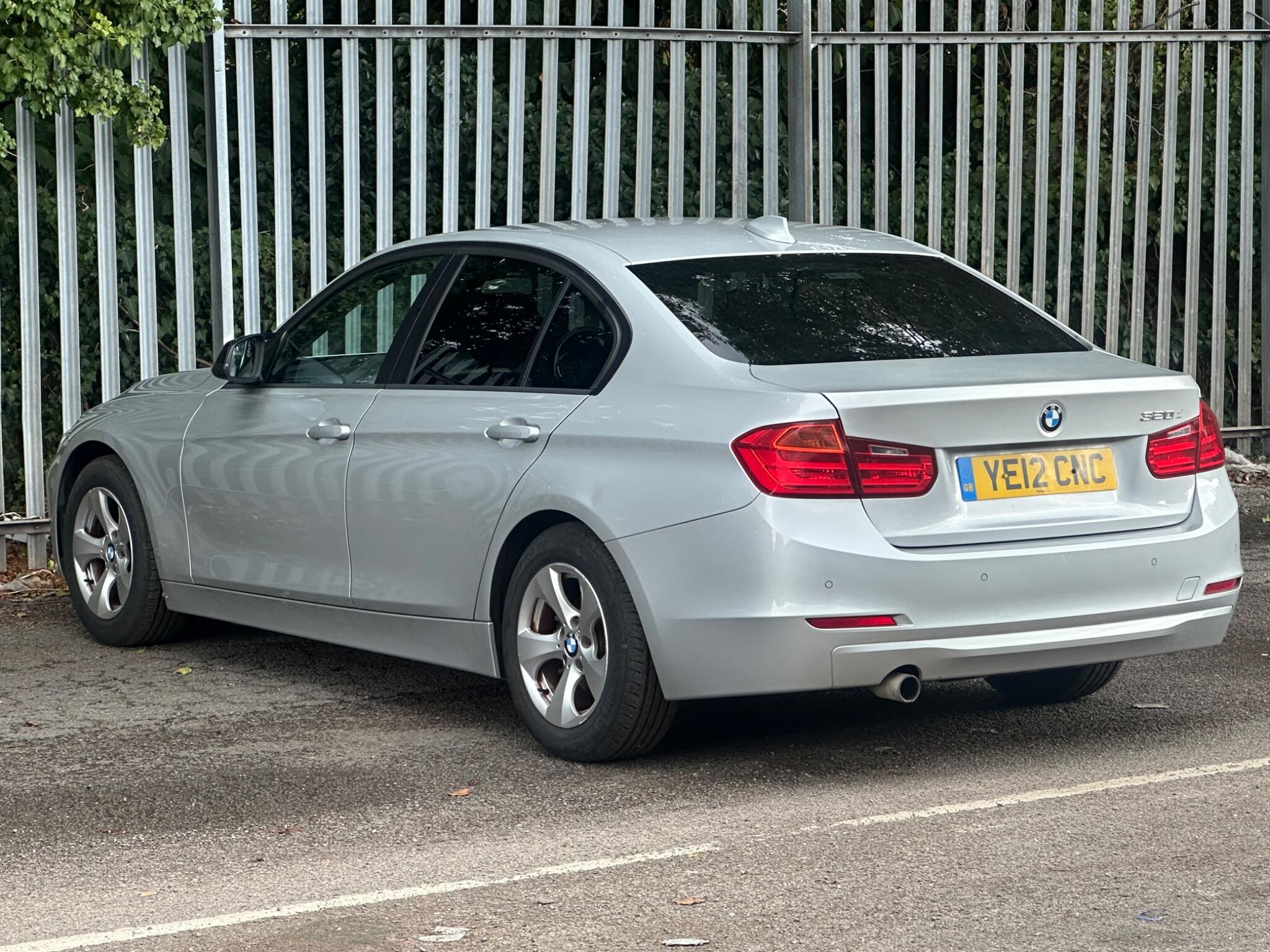 BMW 3 Series view 6