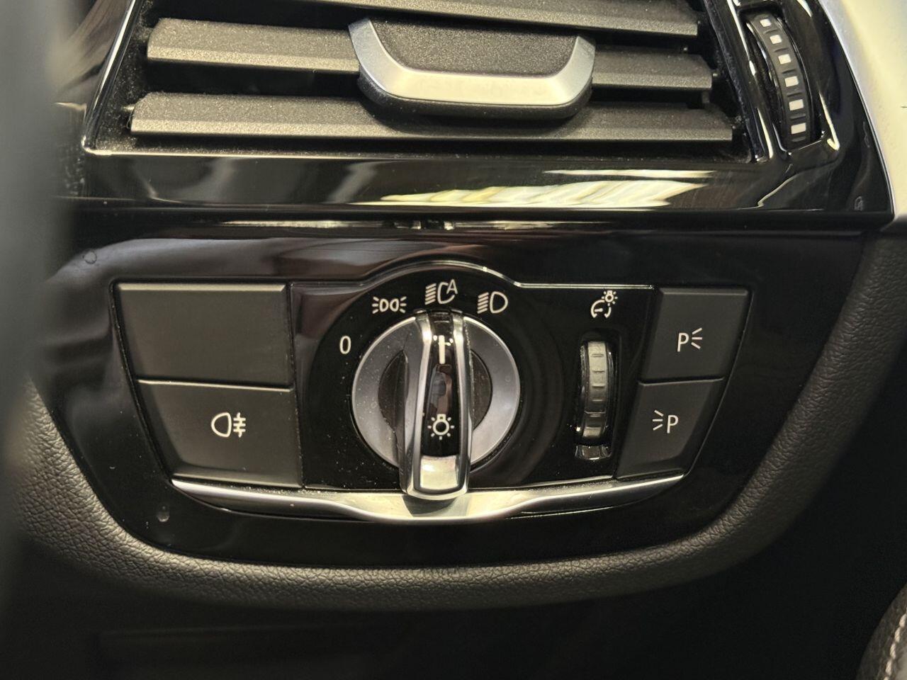 BMW 5 Series view 37