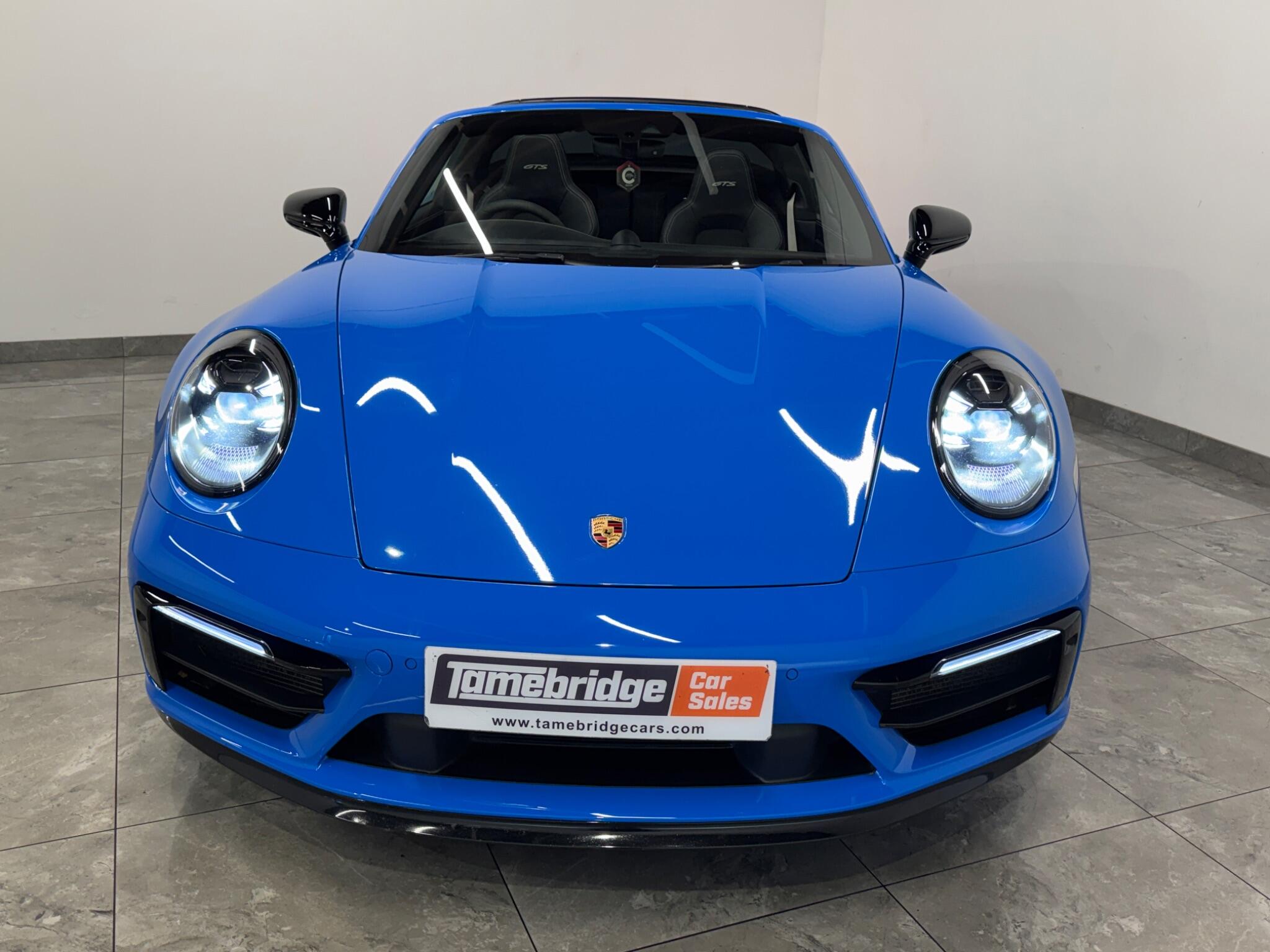 Porsche 911 view 3