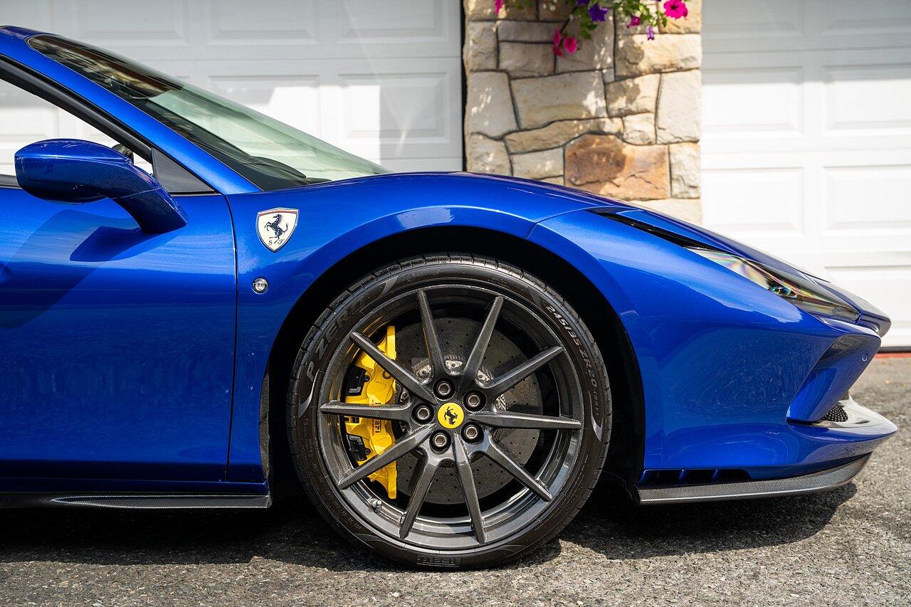 Ferrari F8 Tributo view 8