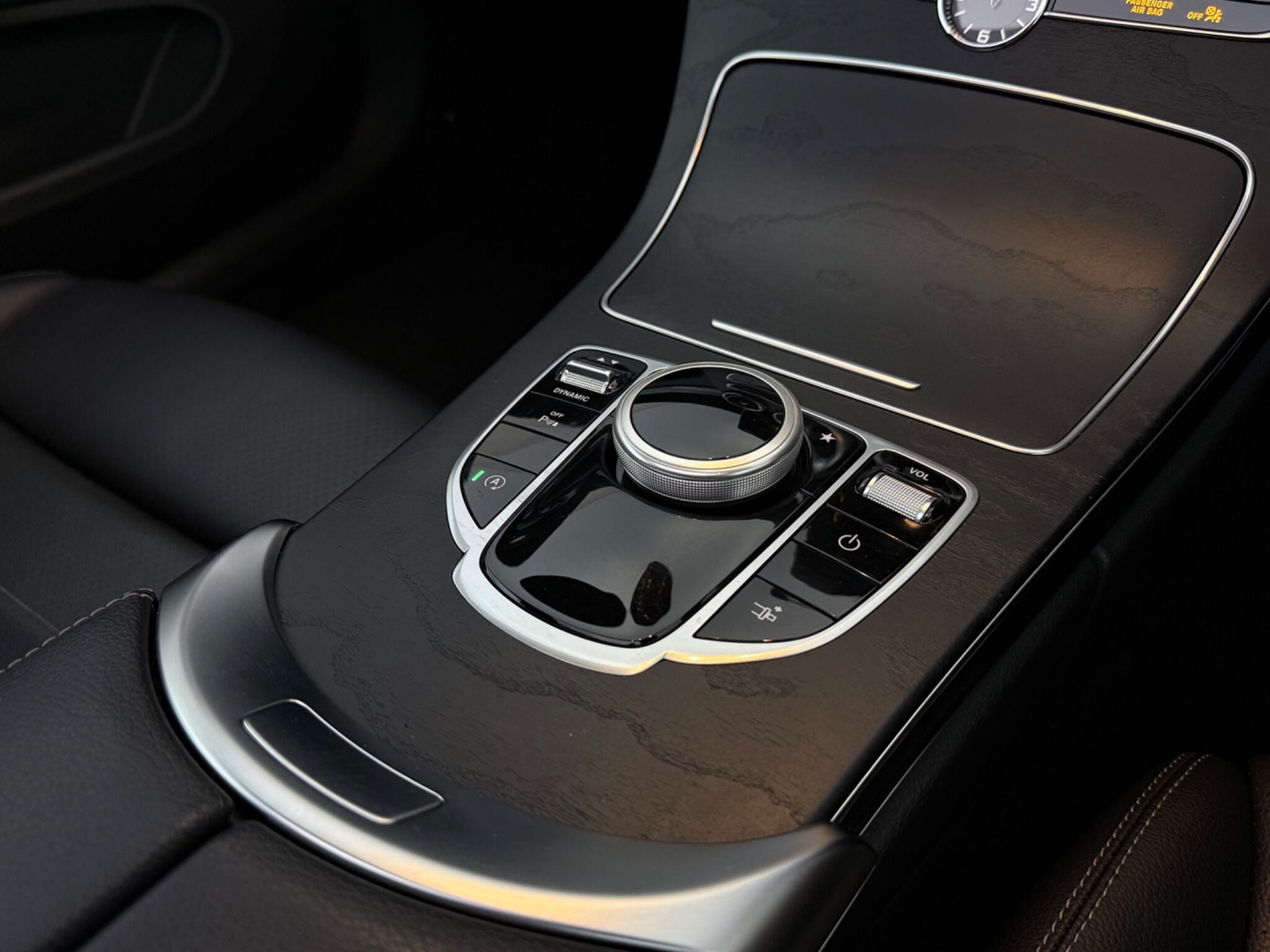 Mercedes-Benz C-Class view 20