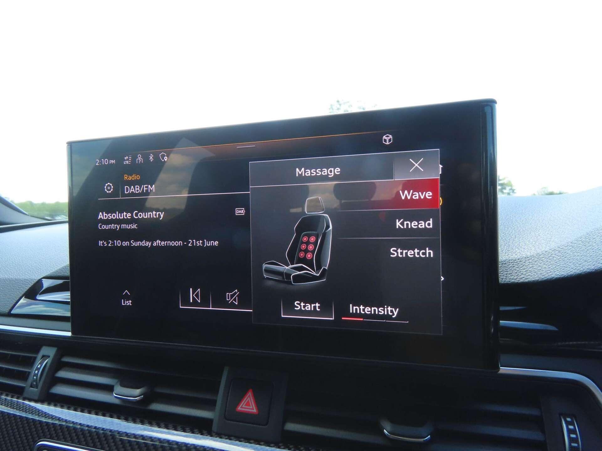 Audi RS4 view 15