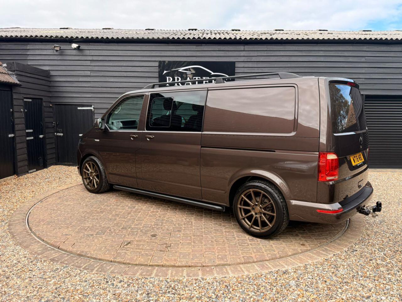 Volkswagen Transporter view 8