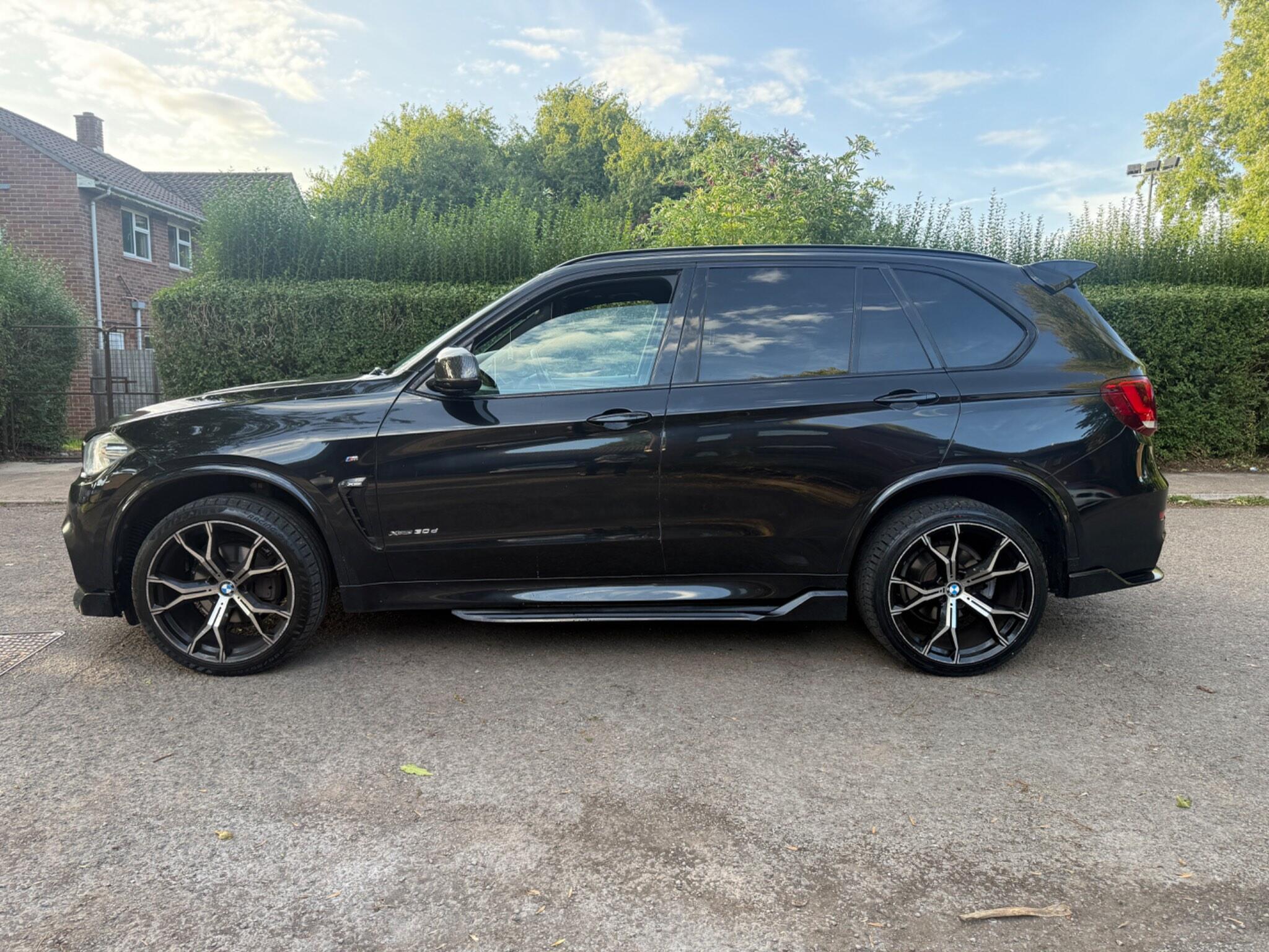 BMW X5 view 5