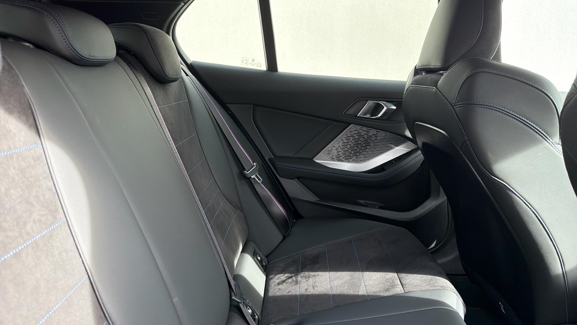 BMW 1 Series view 65