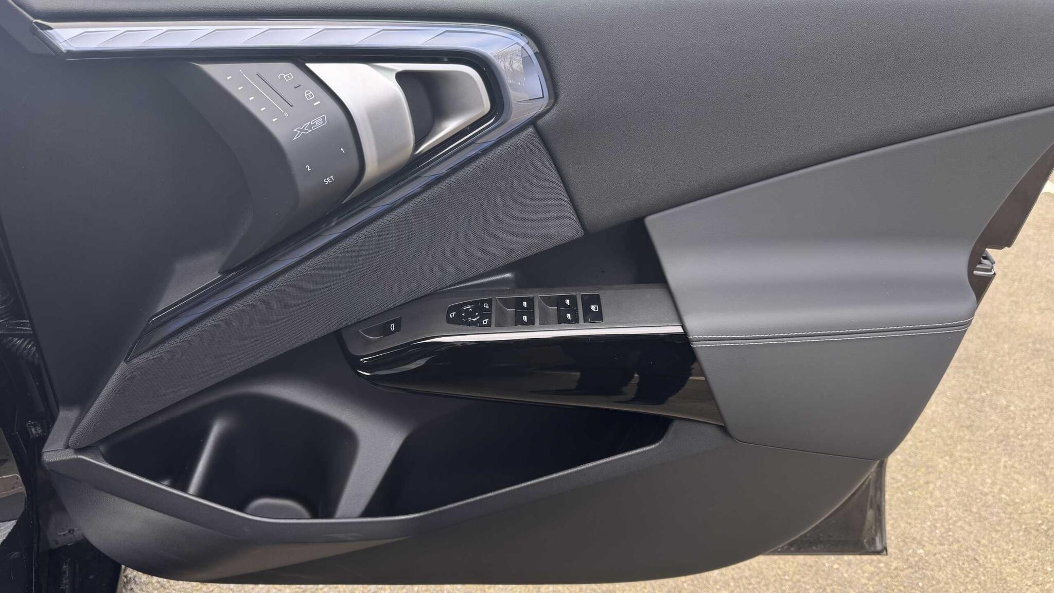 BMW X3 view 26