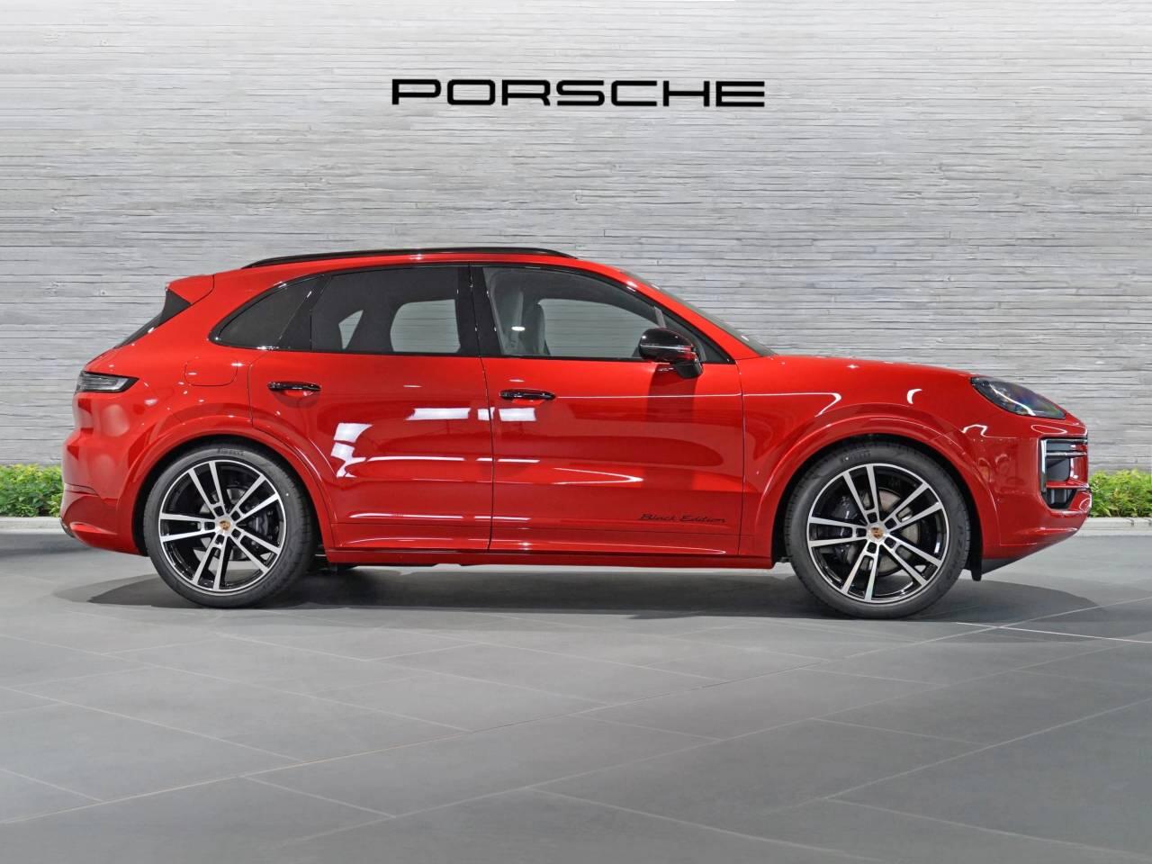 Porsche Cayenne view 3