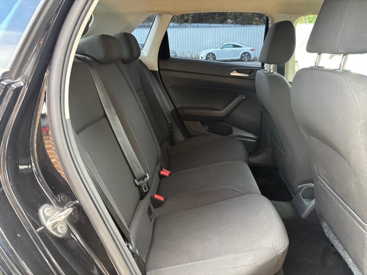 Volkswagen Polo view 12