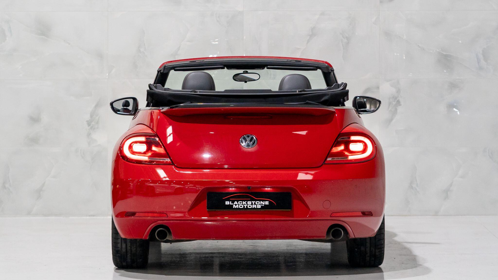 Volkswagen Beetle view 6