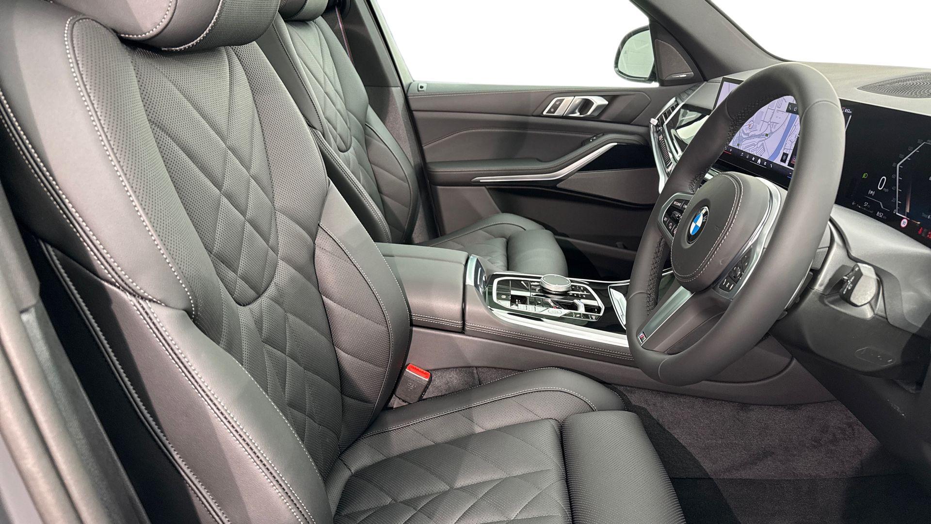 BMW X5 view 11
