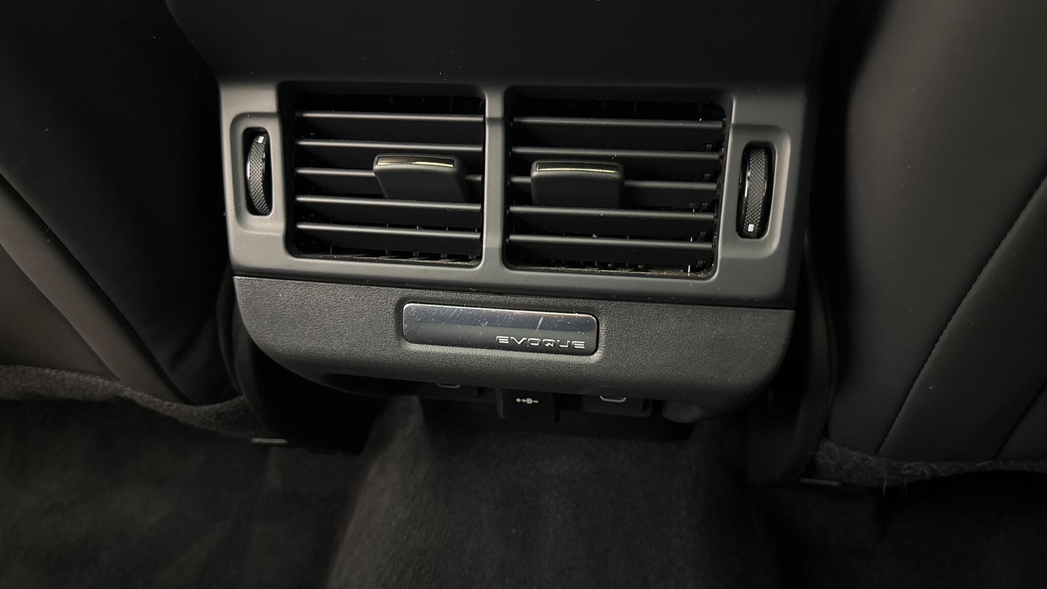 Land Rover Range Rover Evoque view 18