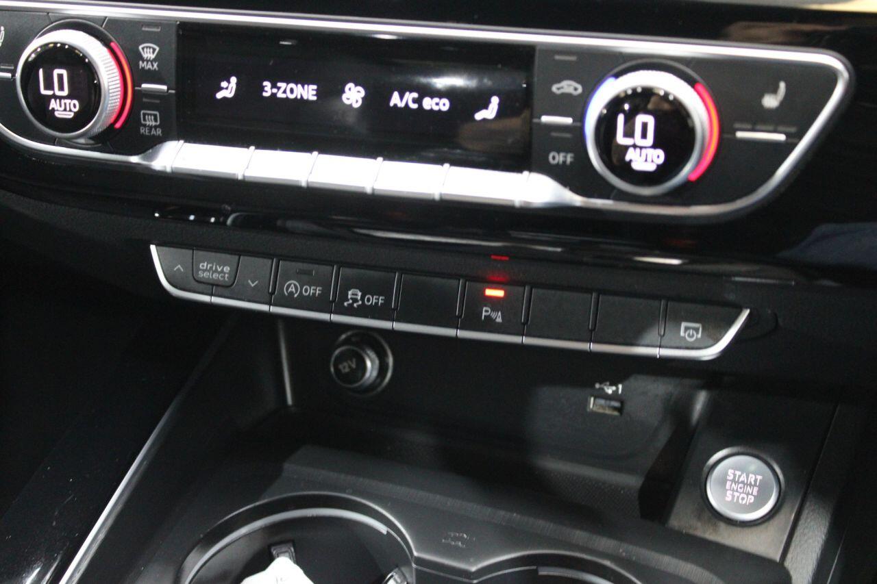 Audi A4 view 22