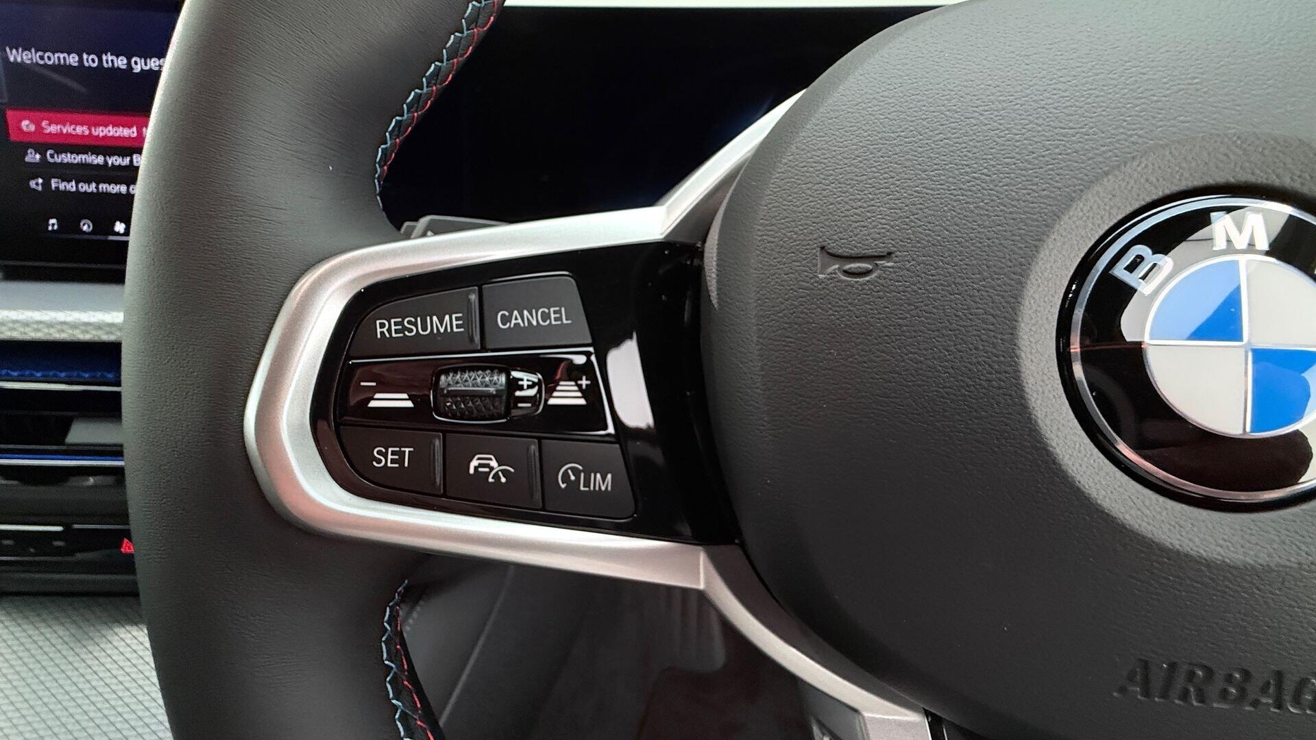 BMW I4 view 17