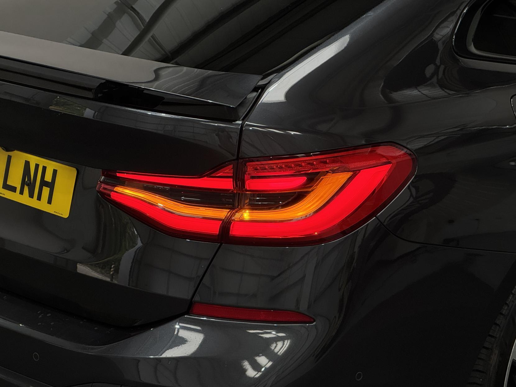 BMW 6 Series view 17