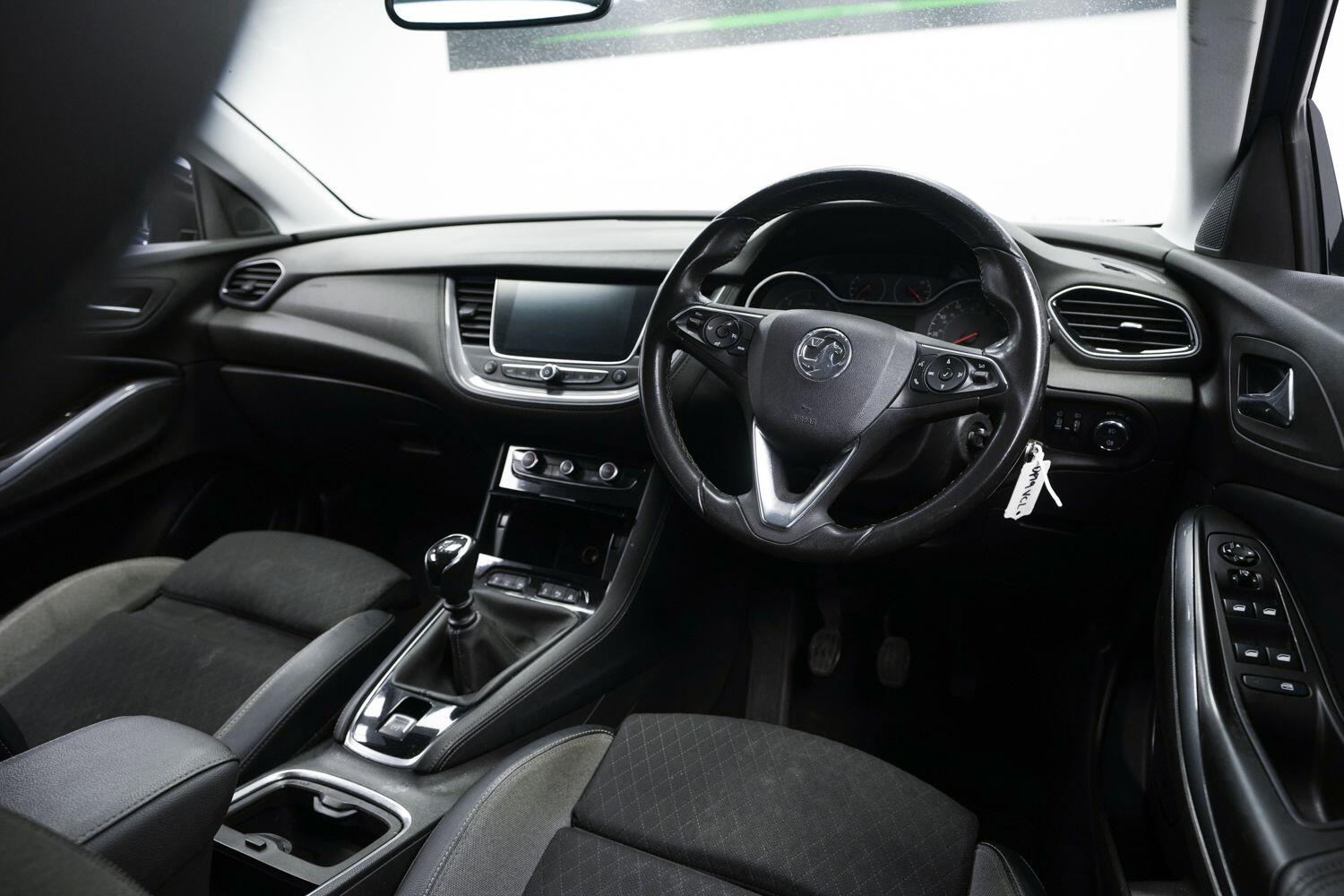 Vauxhall Grandland X view 8