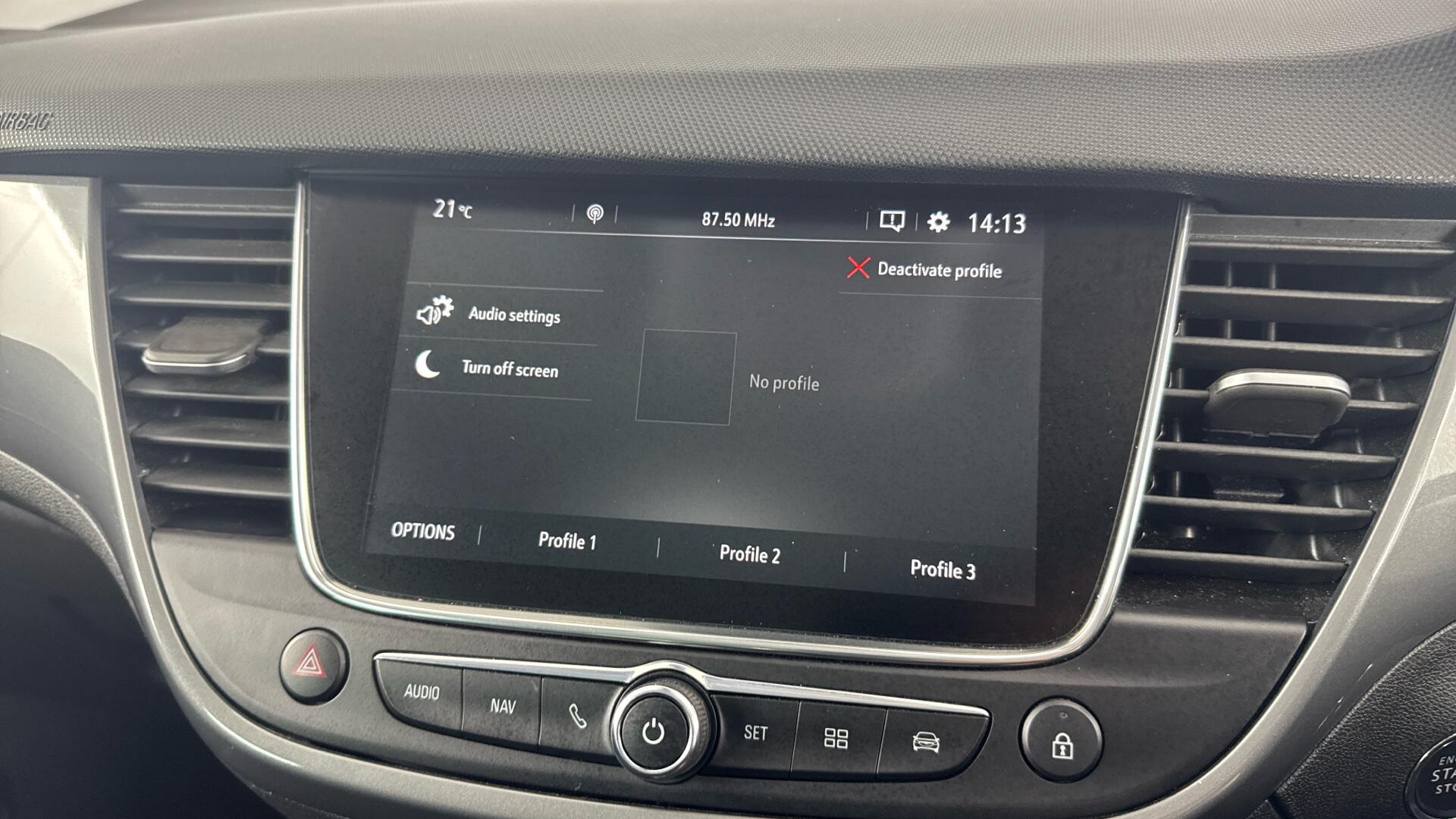 Vauxhall Crossland view 12