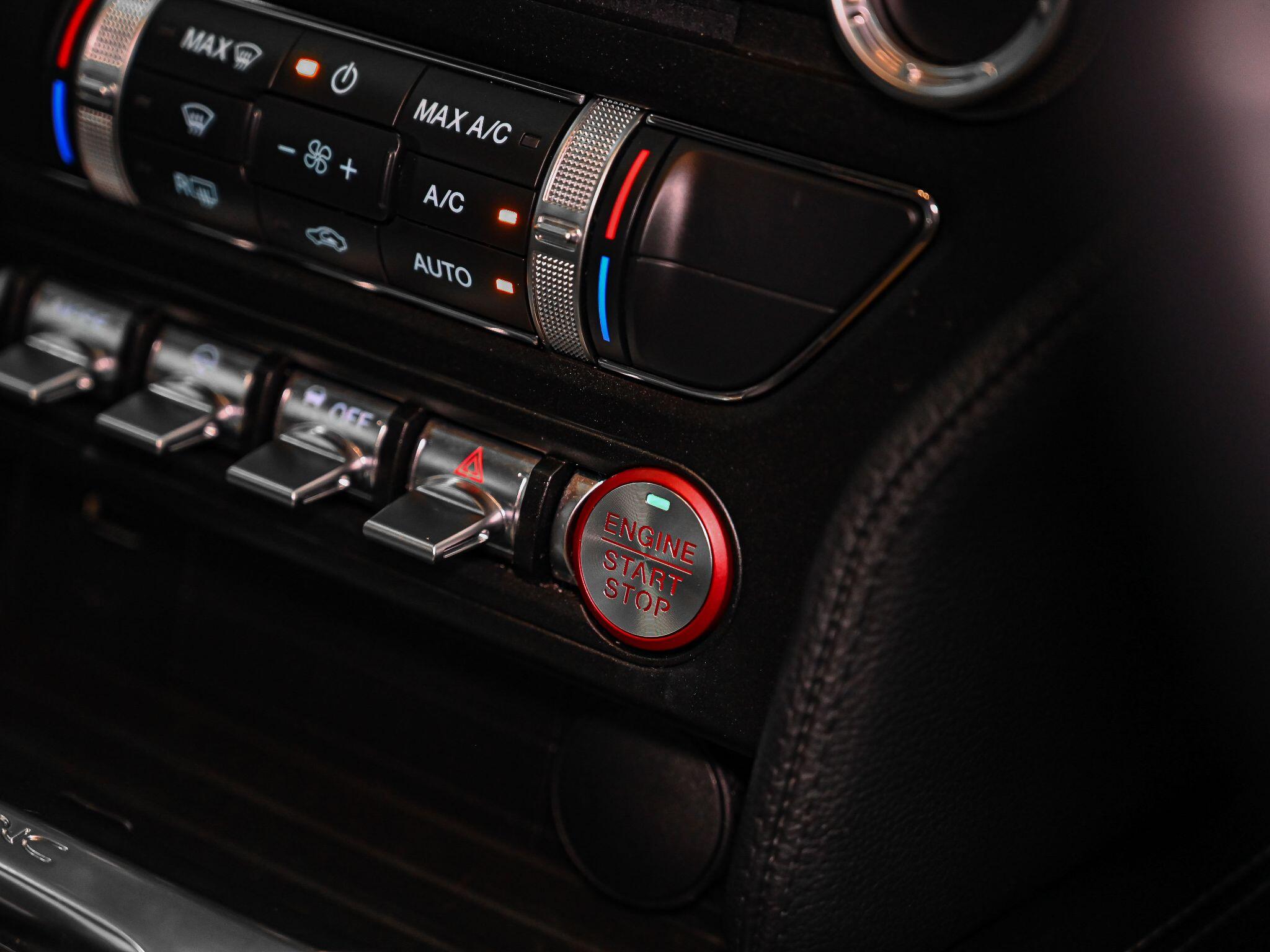 Ford Mustang view 22