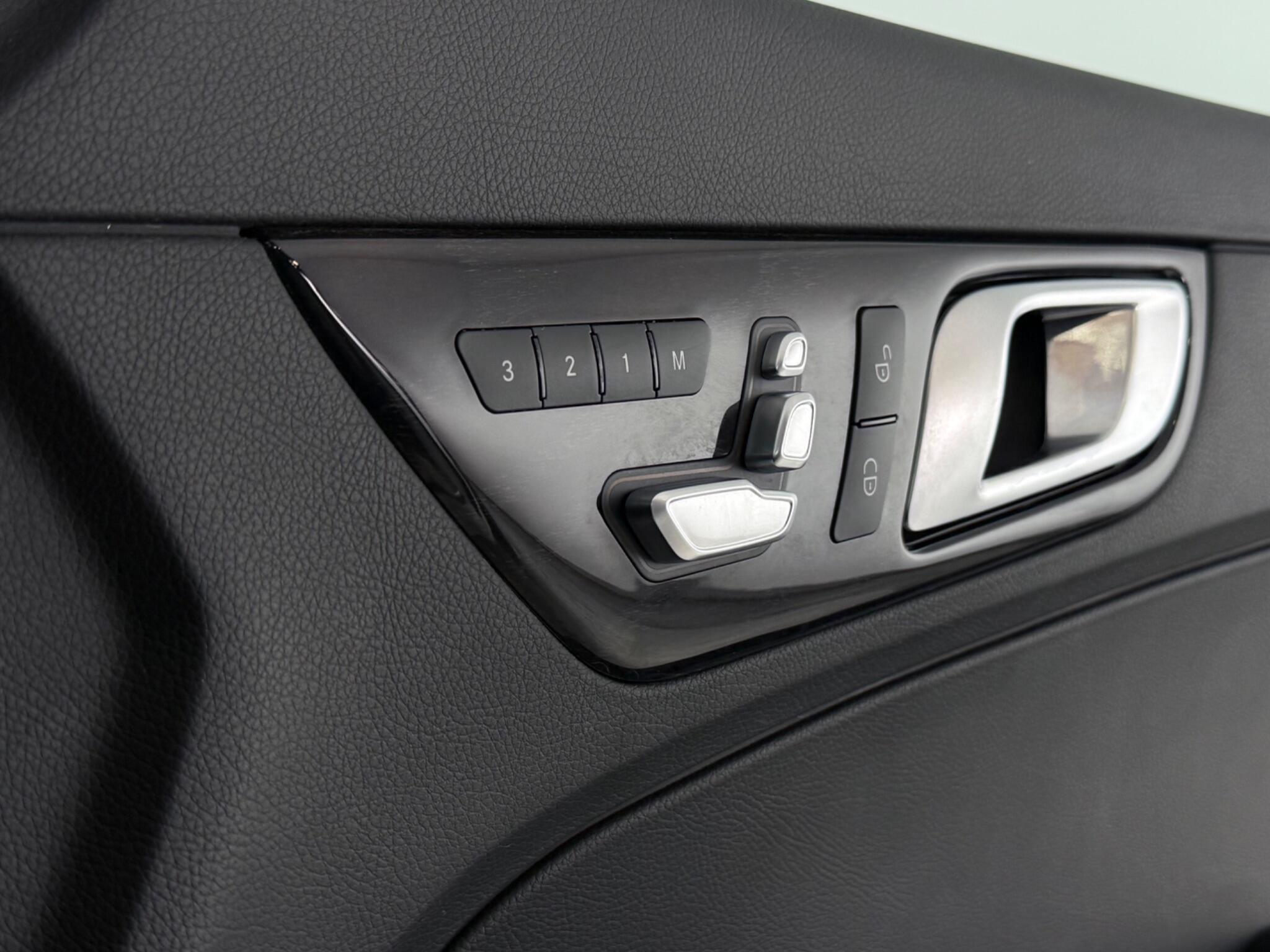Mercedes-Benz SLC view 20